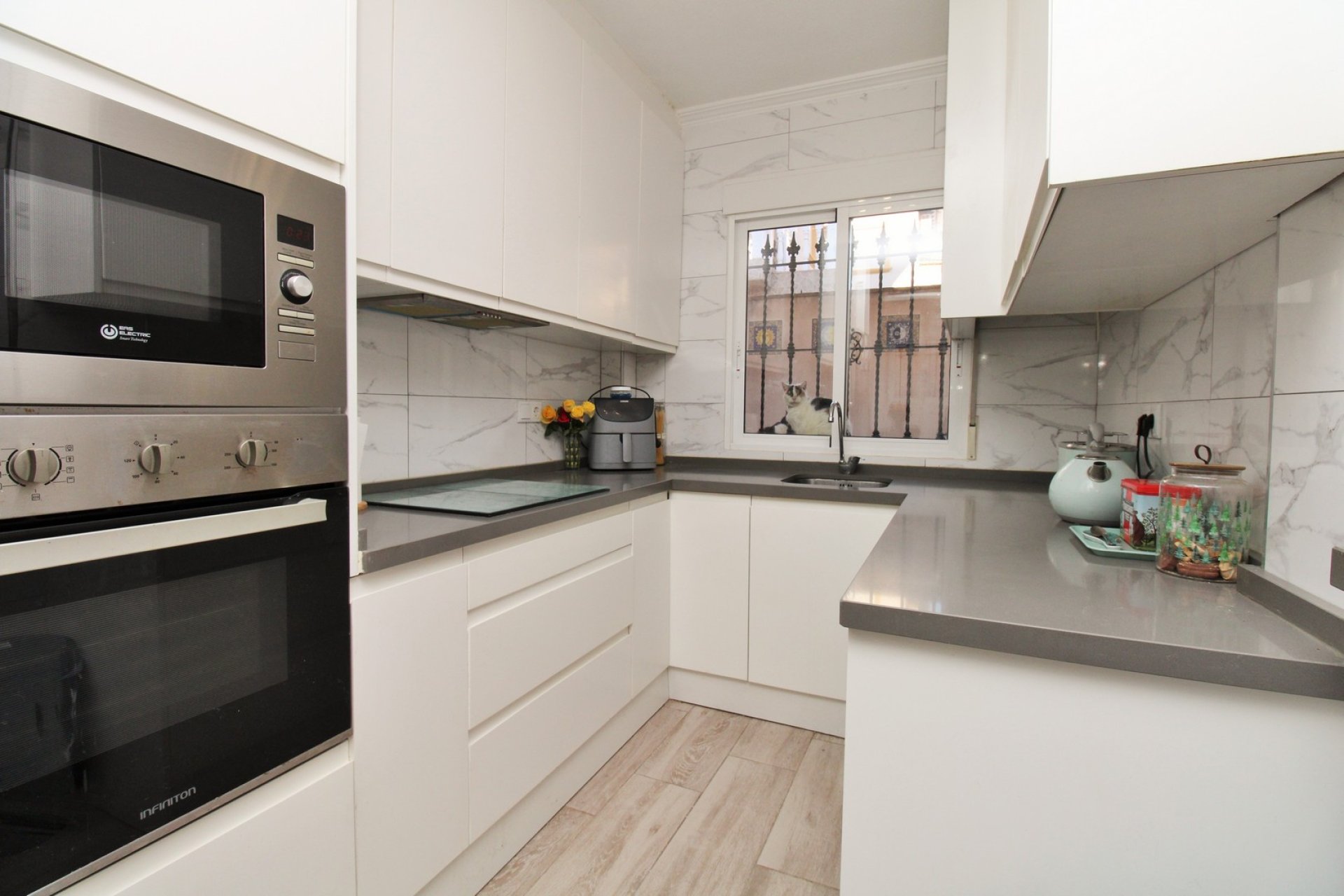 Återförsäljning - Villa -
Playa Flamenca