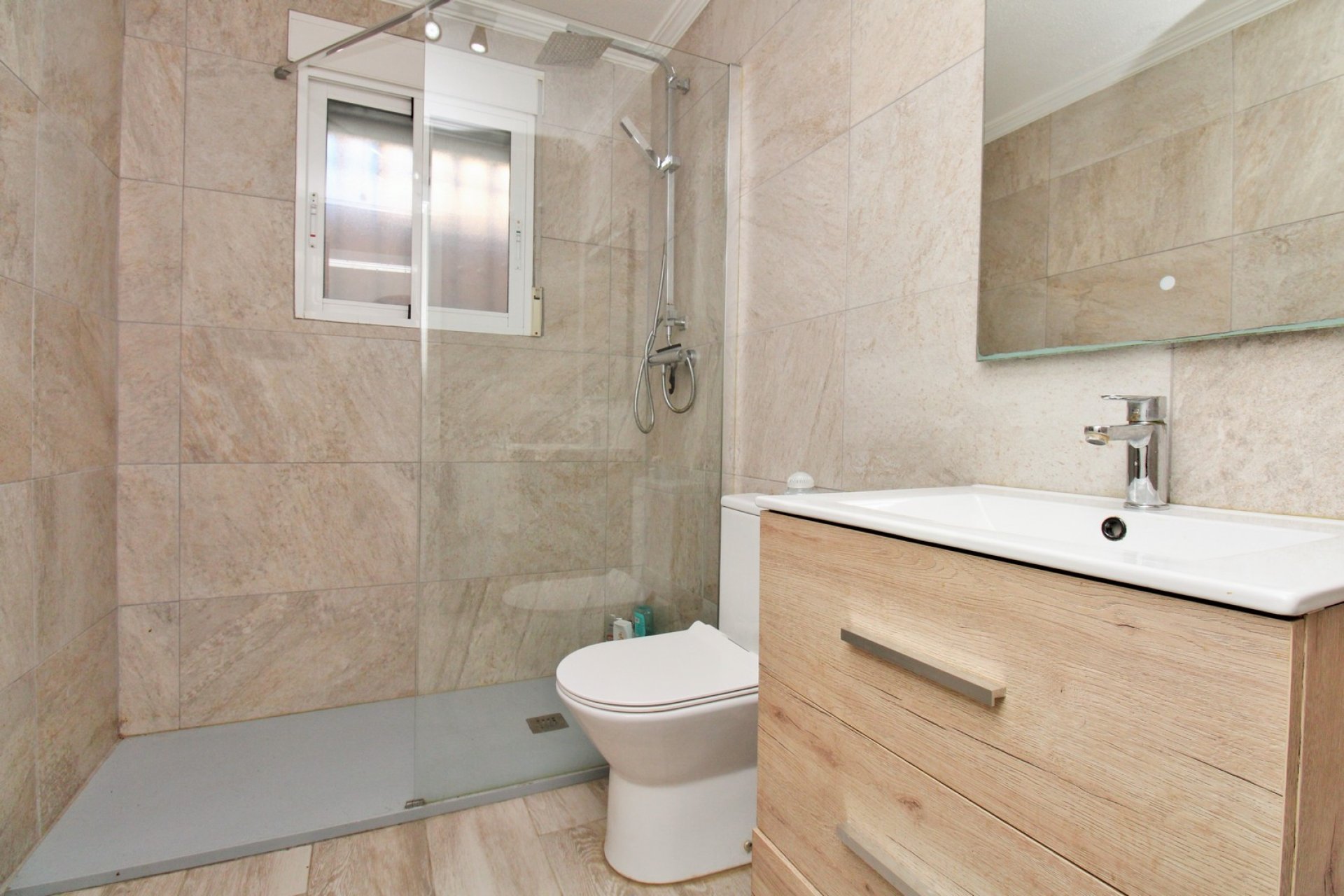 Återförsäljning - Villa -
Playa Flamenca