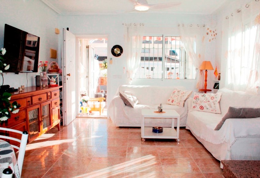 Återförsäljning - Villa -
Torre de la Horadada