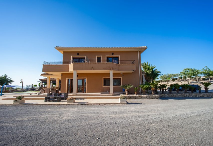 Återförsäljning - Villa -
Torremendo