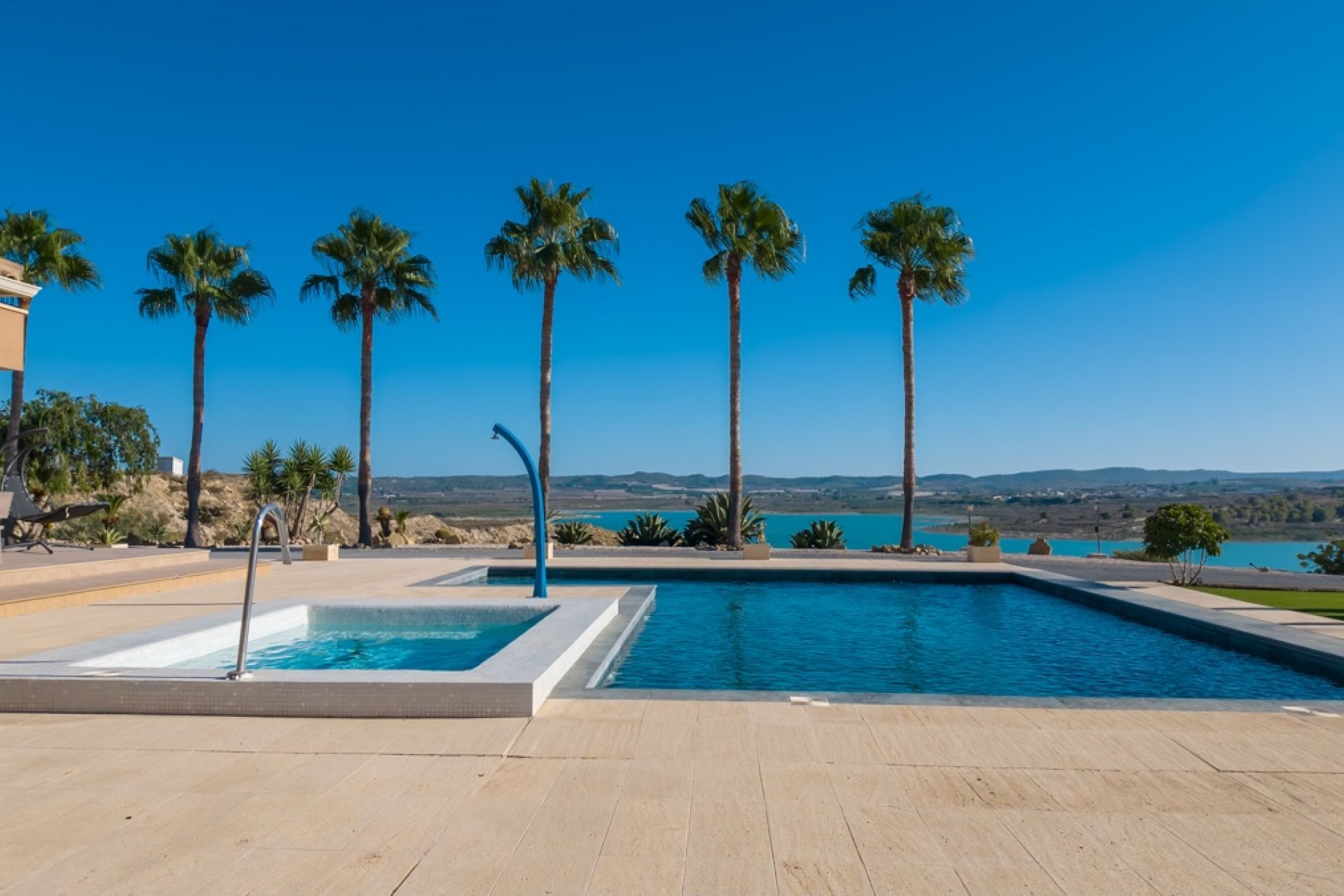 Återförsäljning - Villa -
Torremendo