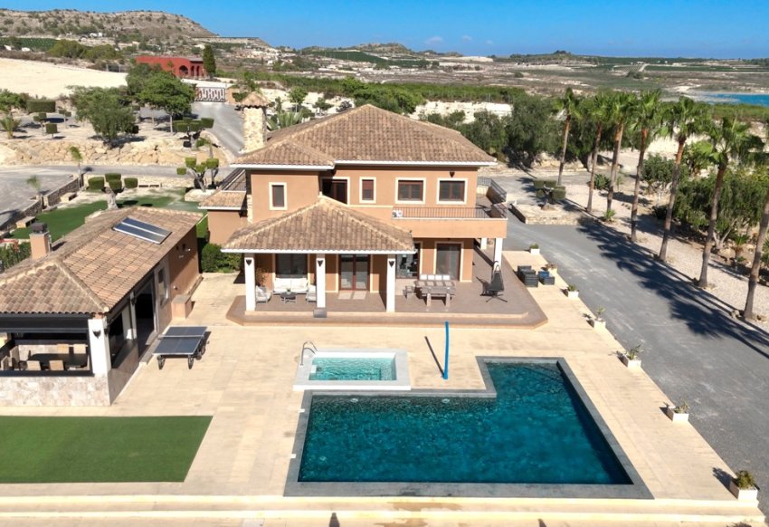 Återförsäljning - Villa -
Torremendo