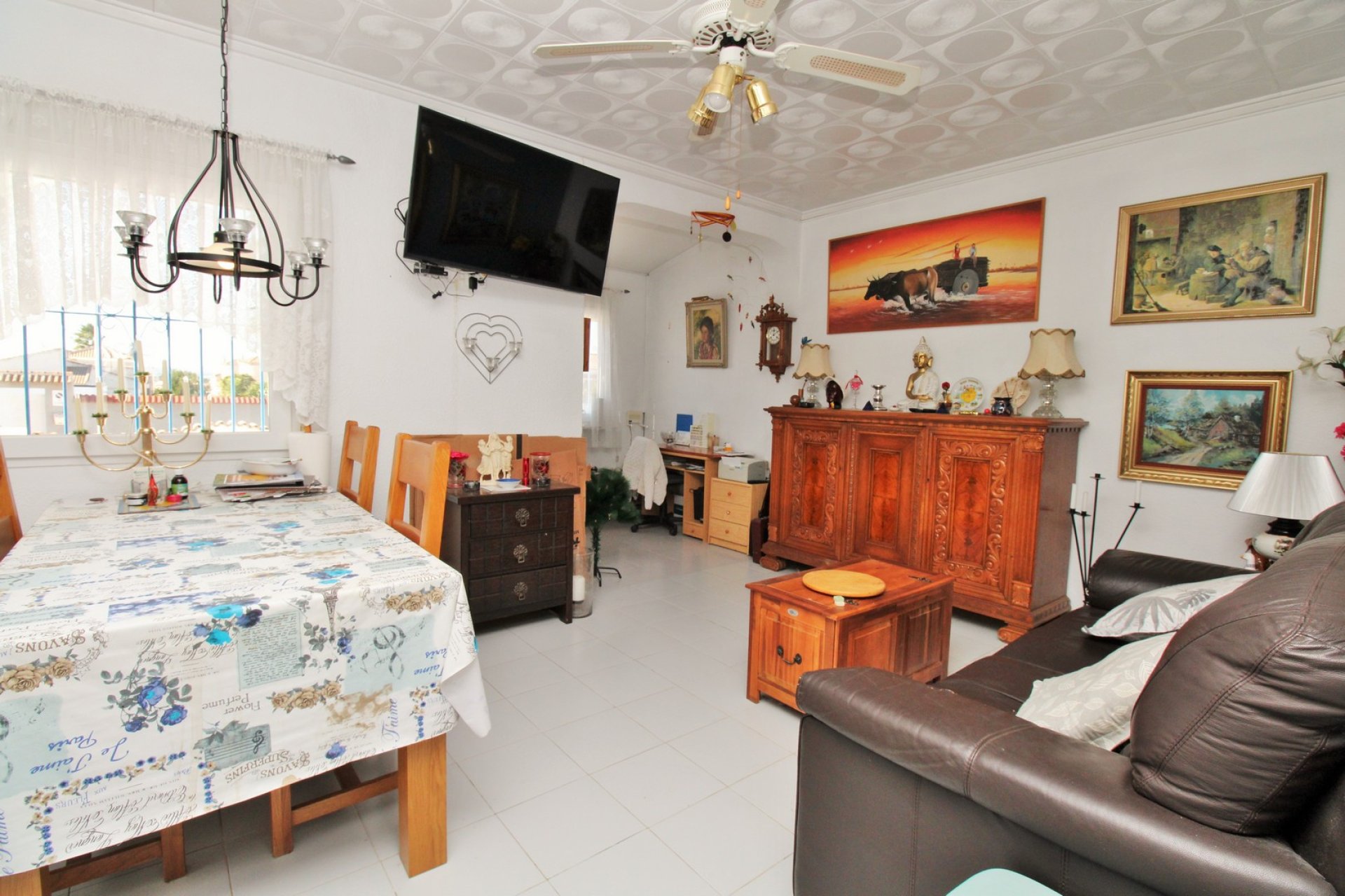 Återförsäljning - Villa -
Torrevieja - El Chaparral