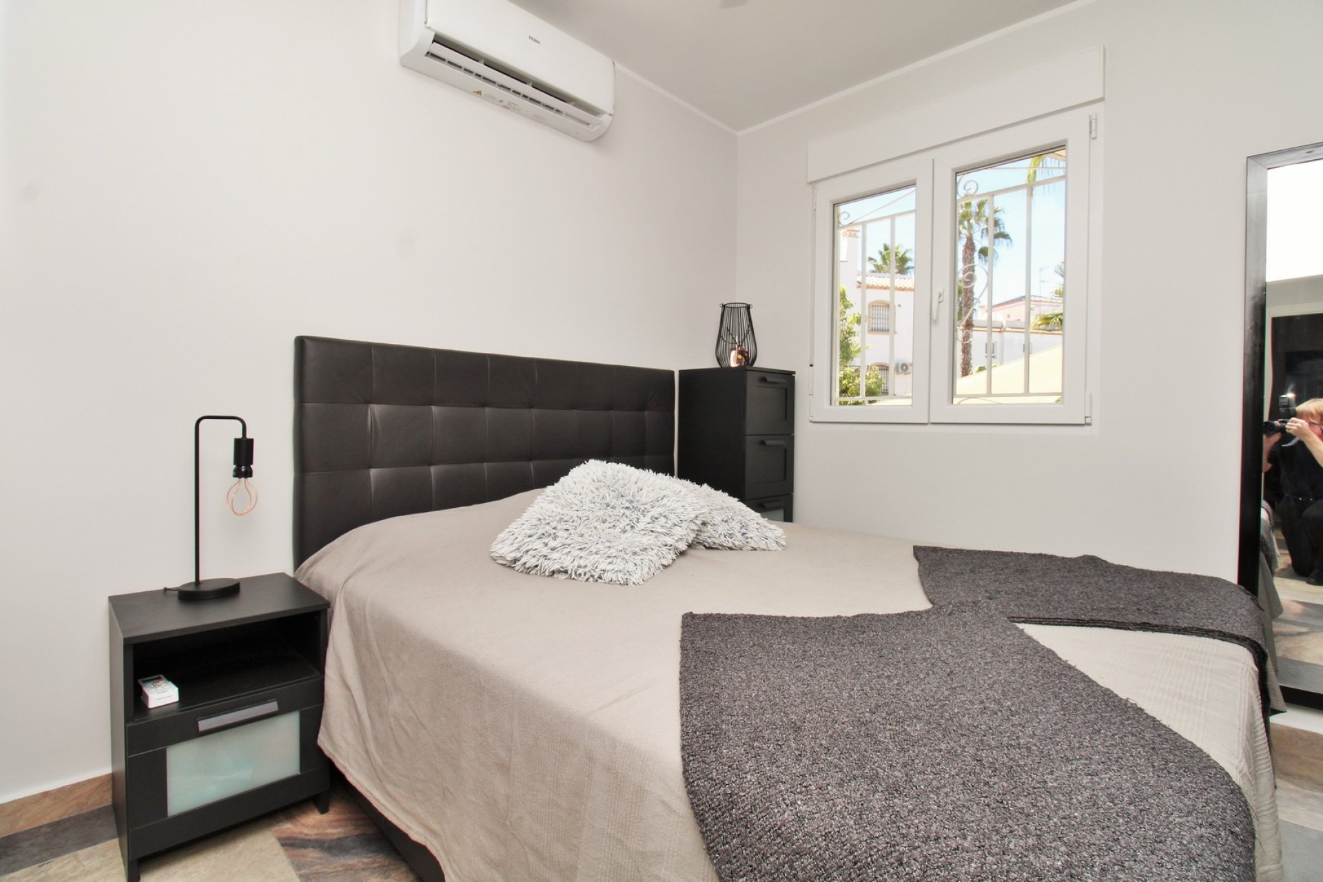 Återförsäljning - Villa -
Villamartín - Las Violetas