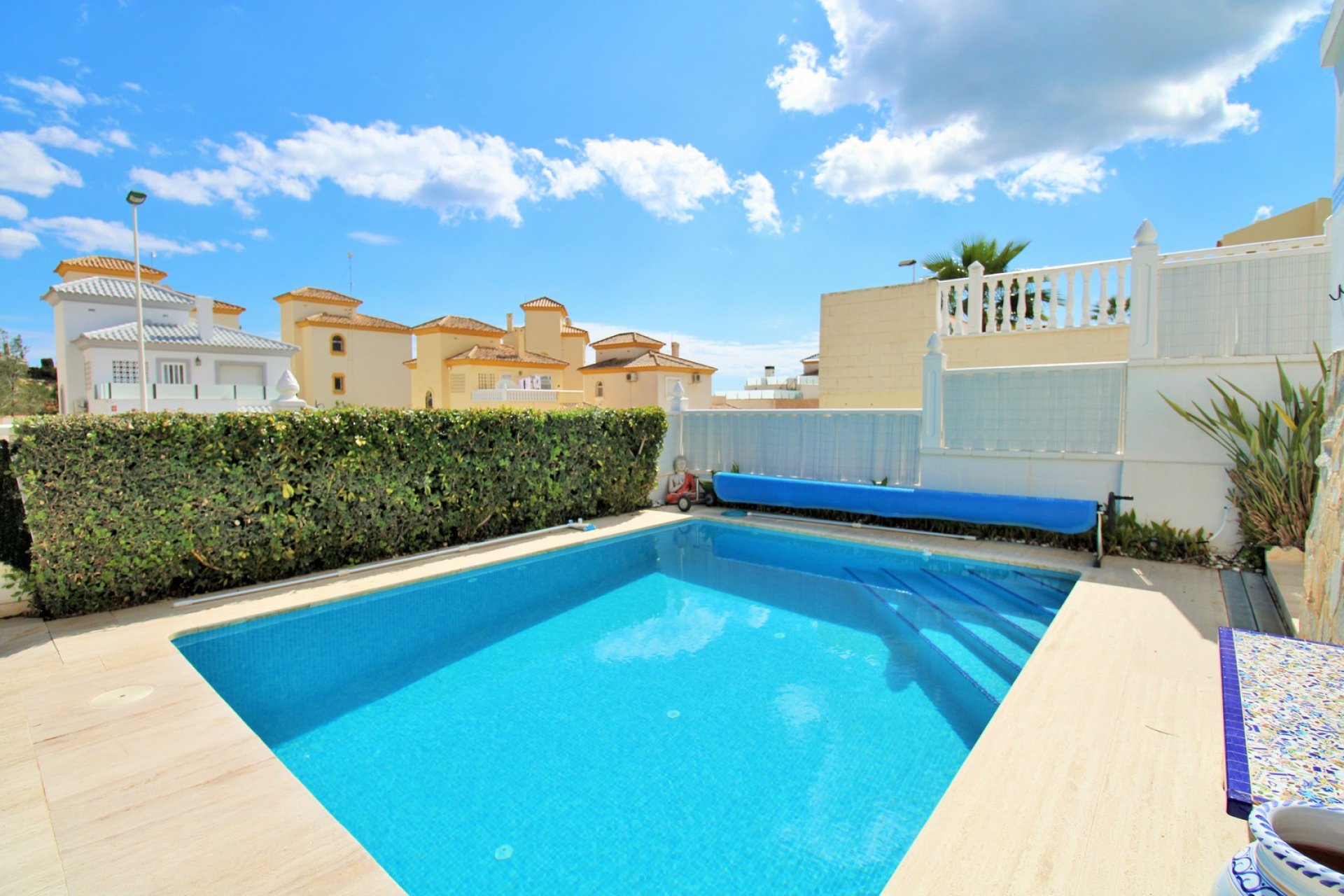Återförsäljning - Villa -
Villamartín - Los Dolses