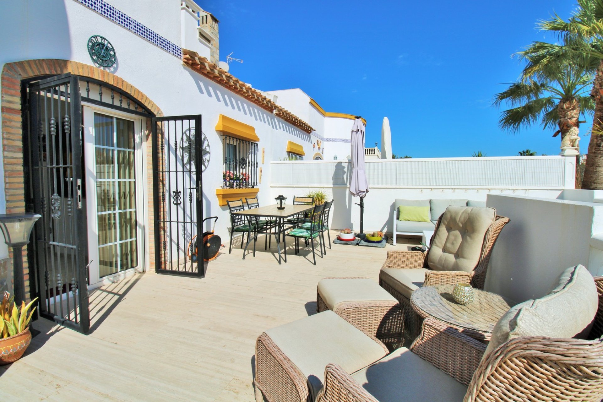 Återförsäljning - Villa -
Villamartín - Los Dolses