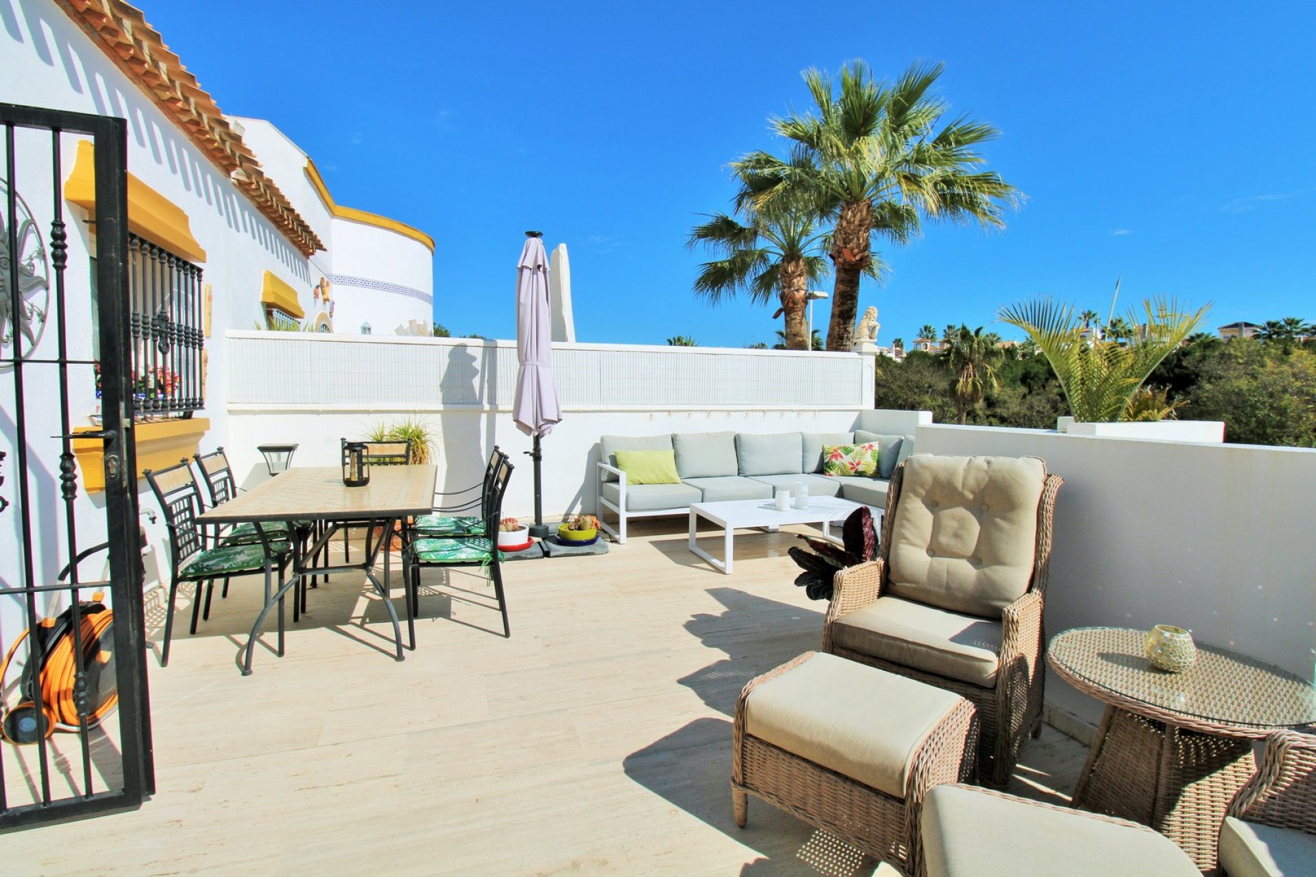 Återförsäljning - Villa -
Villamartín - Los Dolses