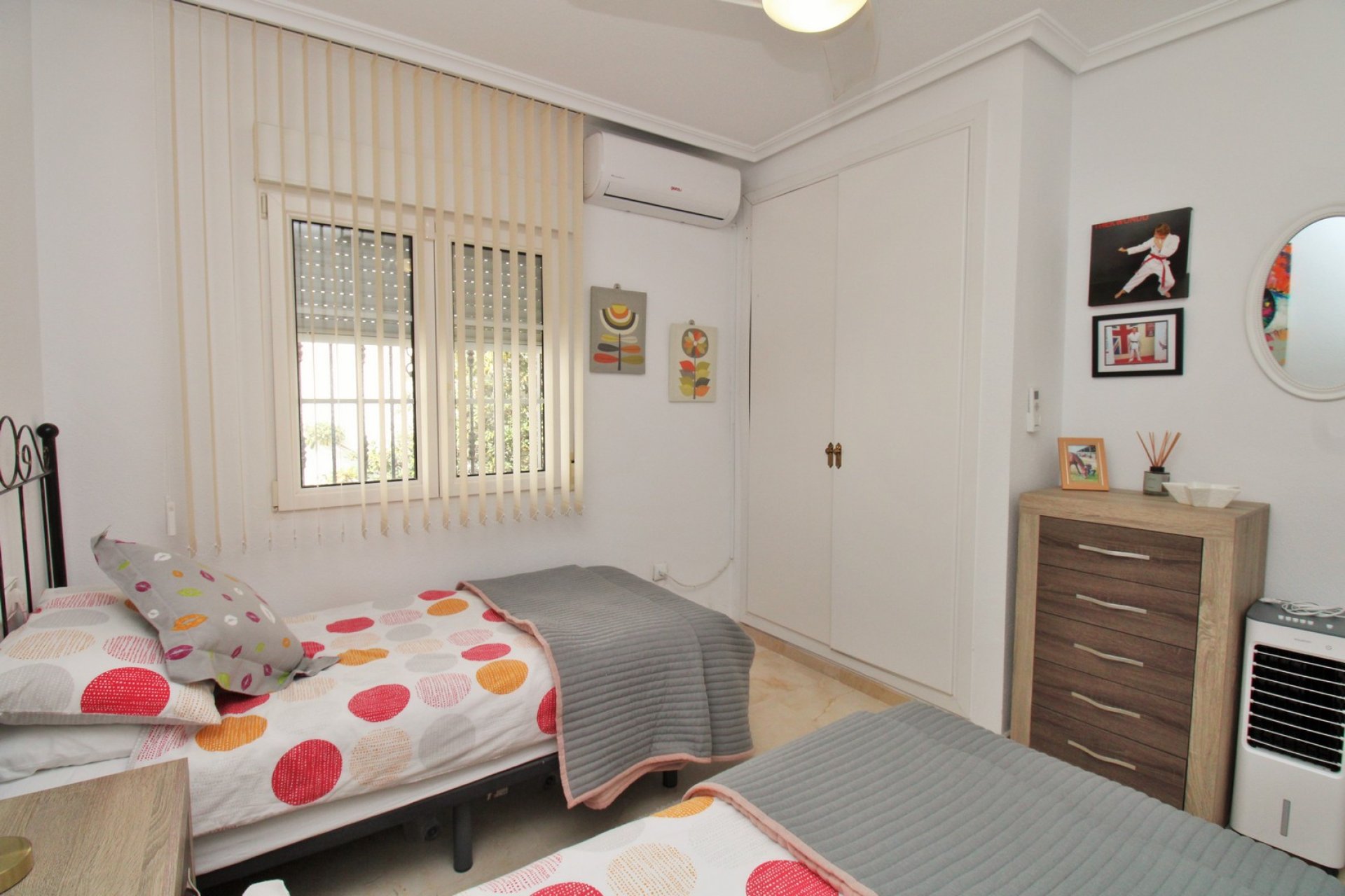 Återförsäljning - Villa -
Villamartín - Los Dolses