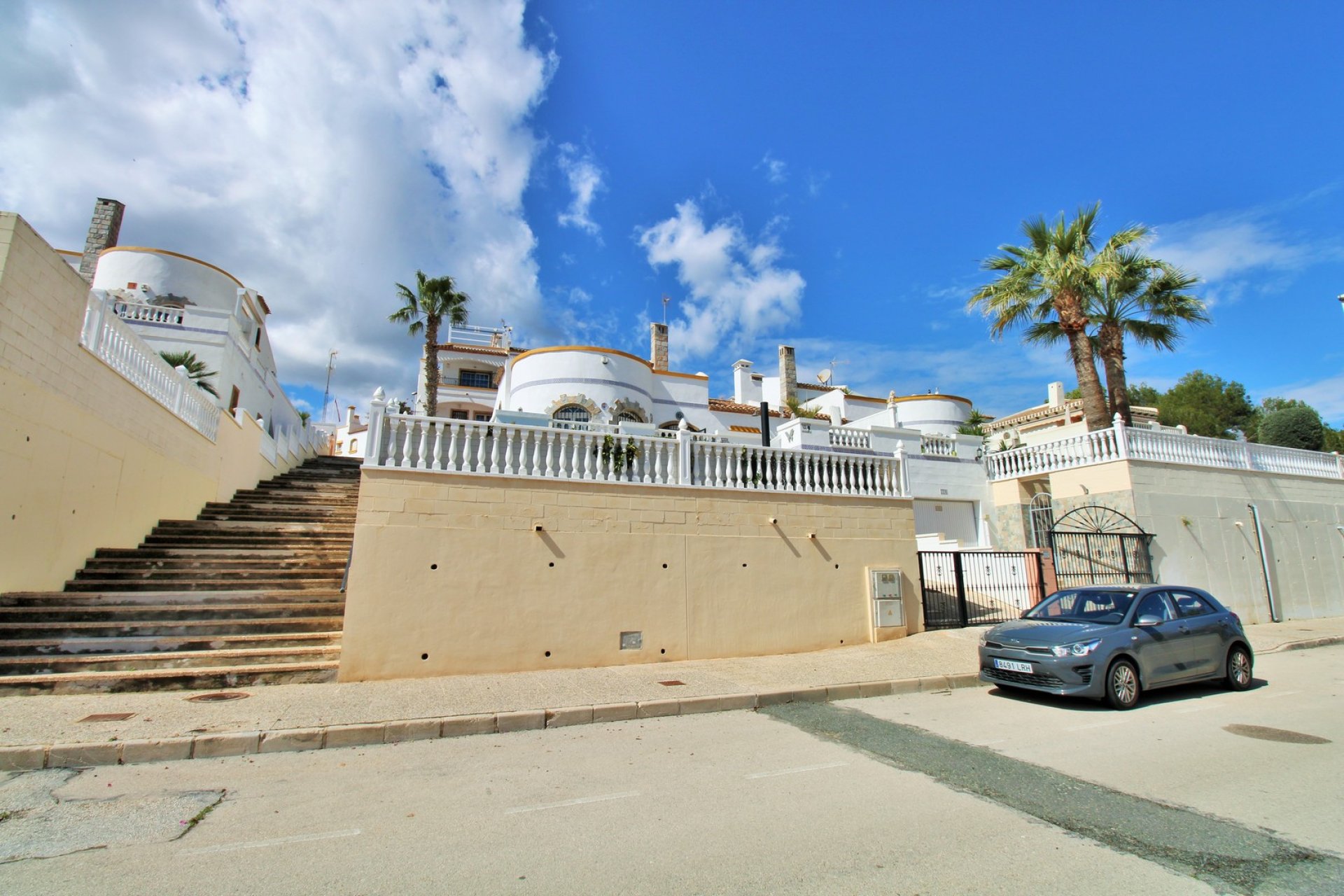 Återförsäljning - Villa -
Villamartín - Los Dolses