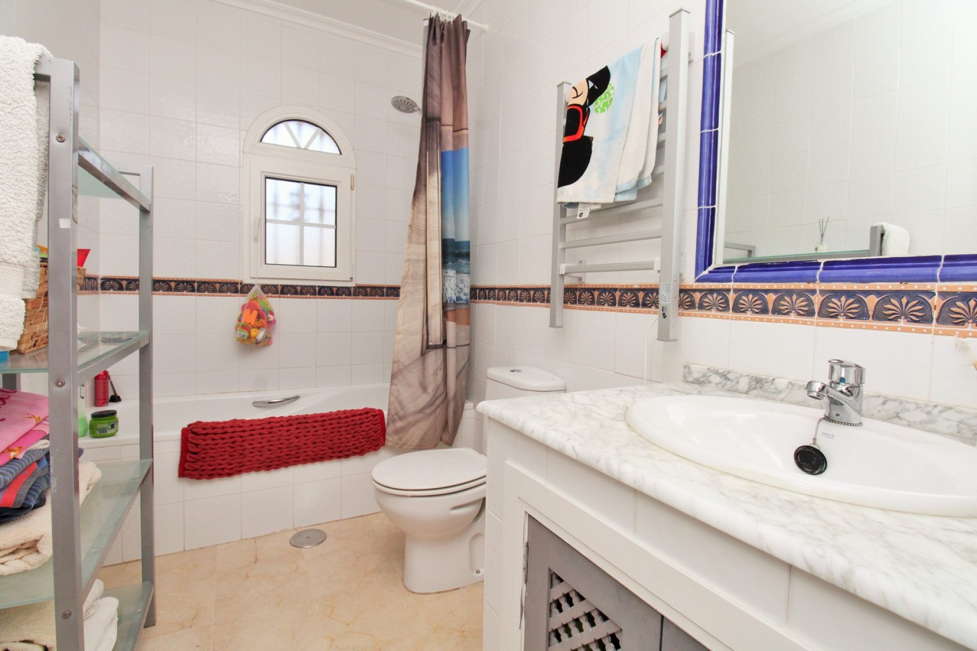 Återförsäljning - Villa -
Villamartín - Los Dolses