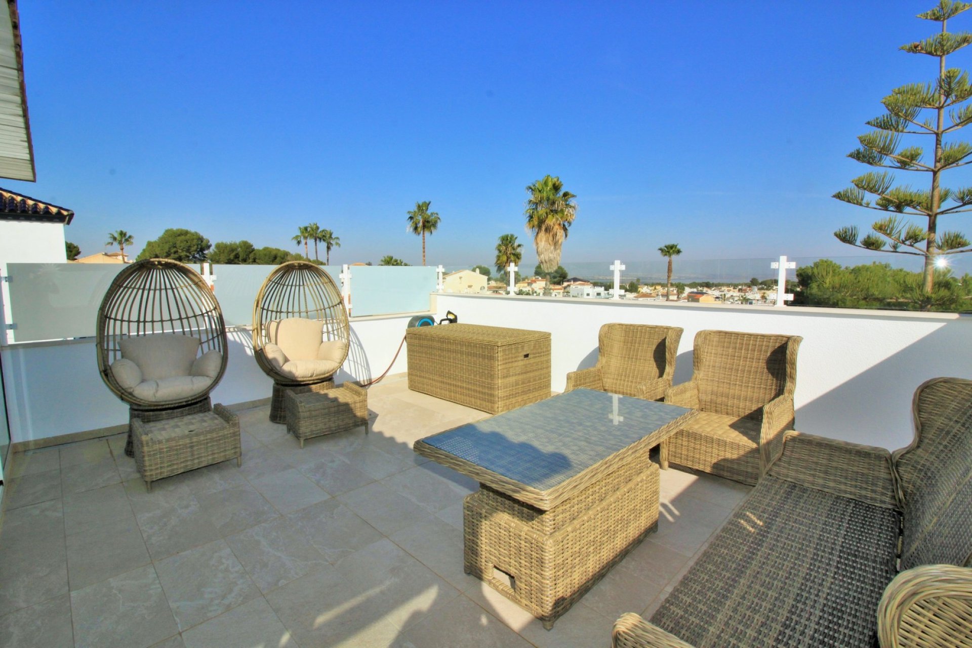 Återförsäljning - Villa -
Villamartín - Villamartin