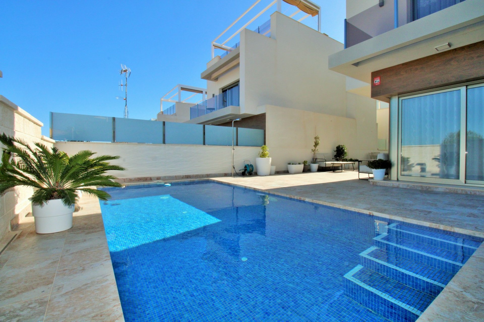 Återförsäljning - Villa -
Villamartín - Villamartin