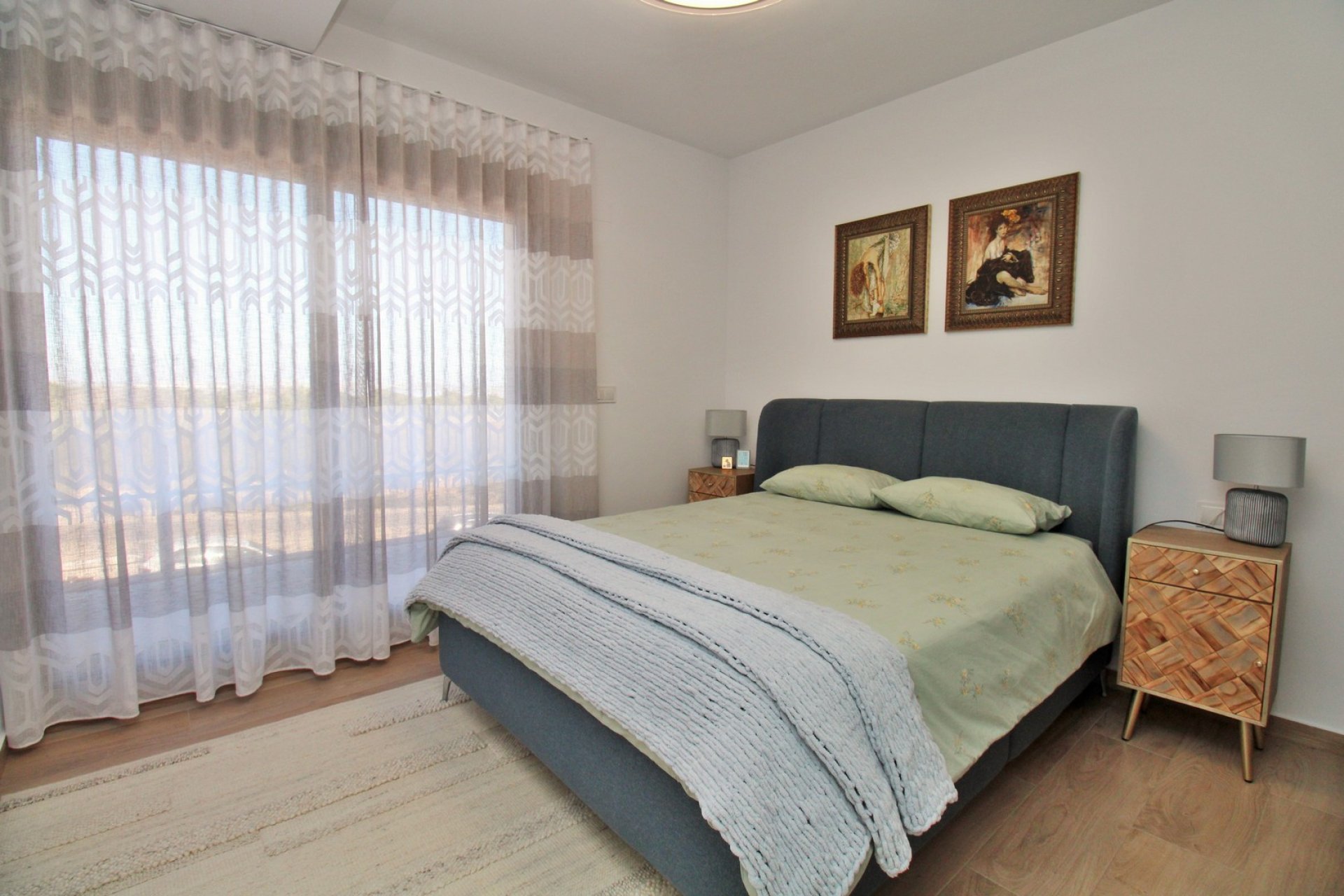 Återförsäljning - Villa -
Villamartín - Villamartin