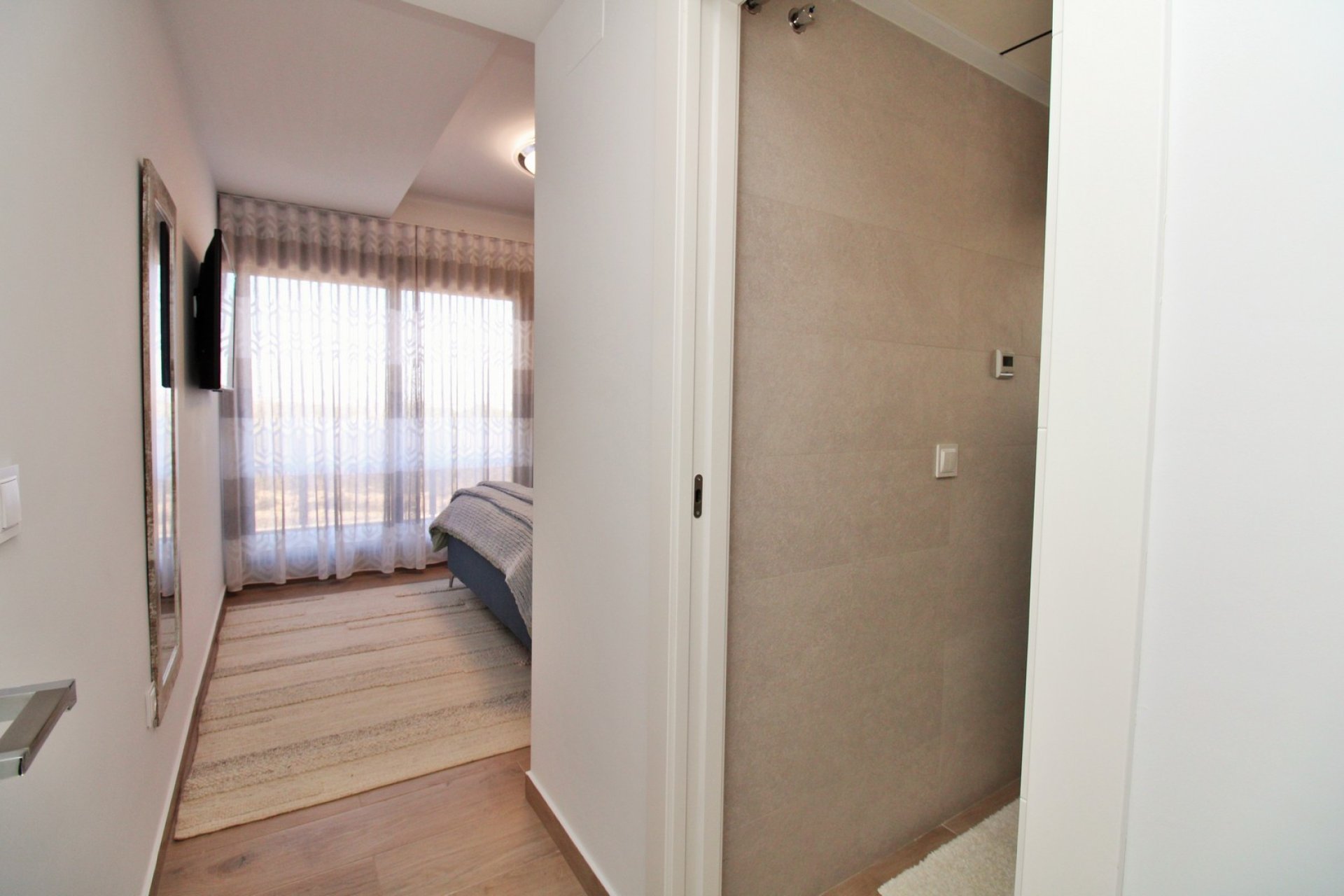 Återförsäljning - Villa -
Villamartín - Villamartin