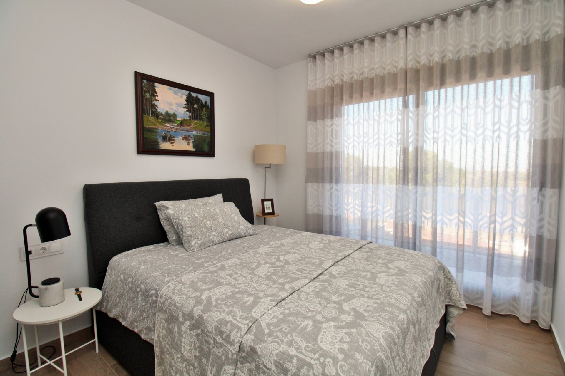 Återförsäljning - Villa -
Villamartín - Villamartin