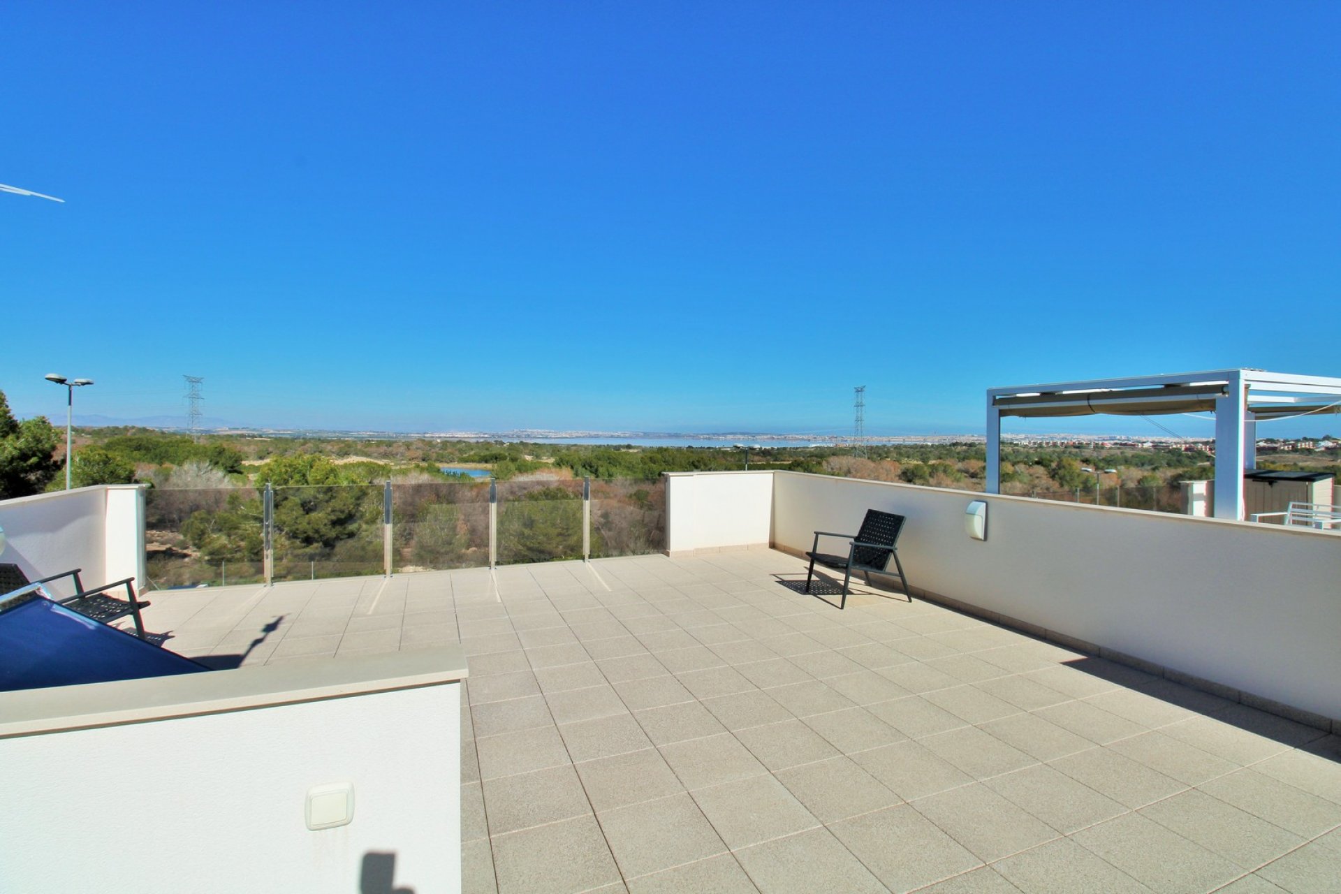 Återförsäljning - Villa -
Villamartín - Villamartin