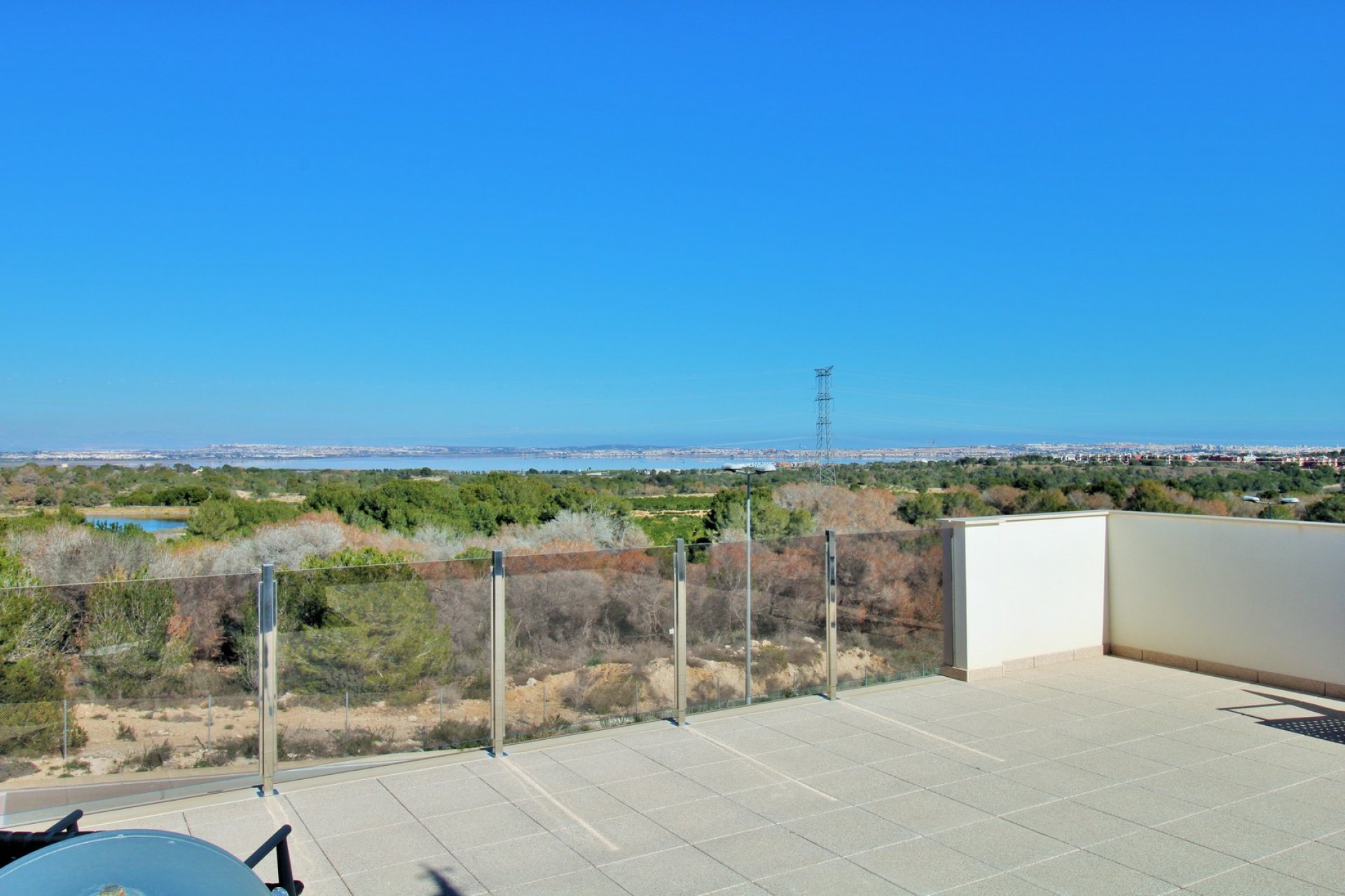 Återförsäljning - Villa -
Villamartín - Villamartin