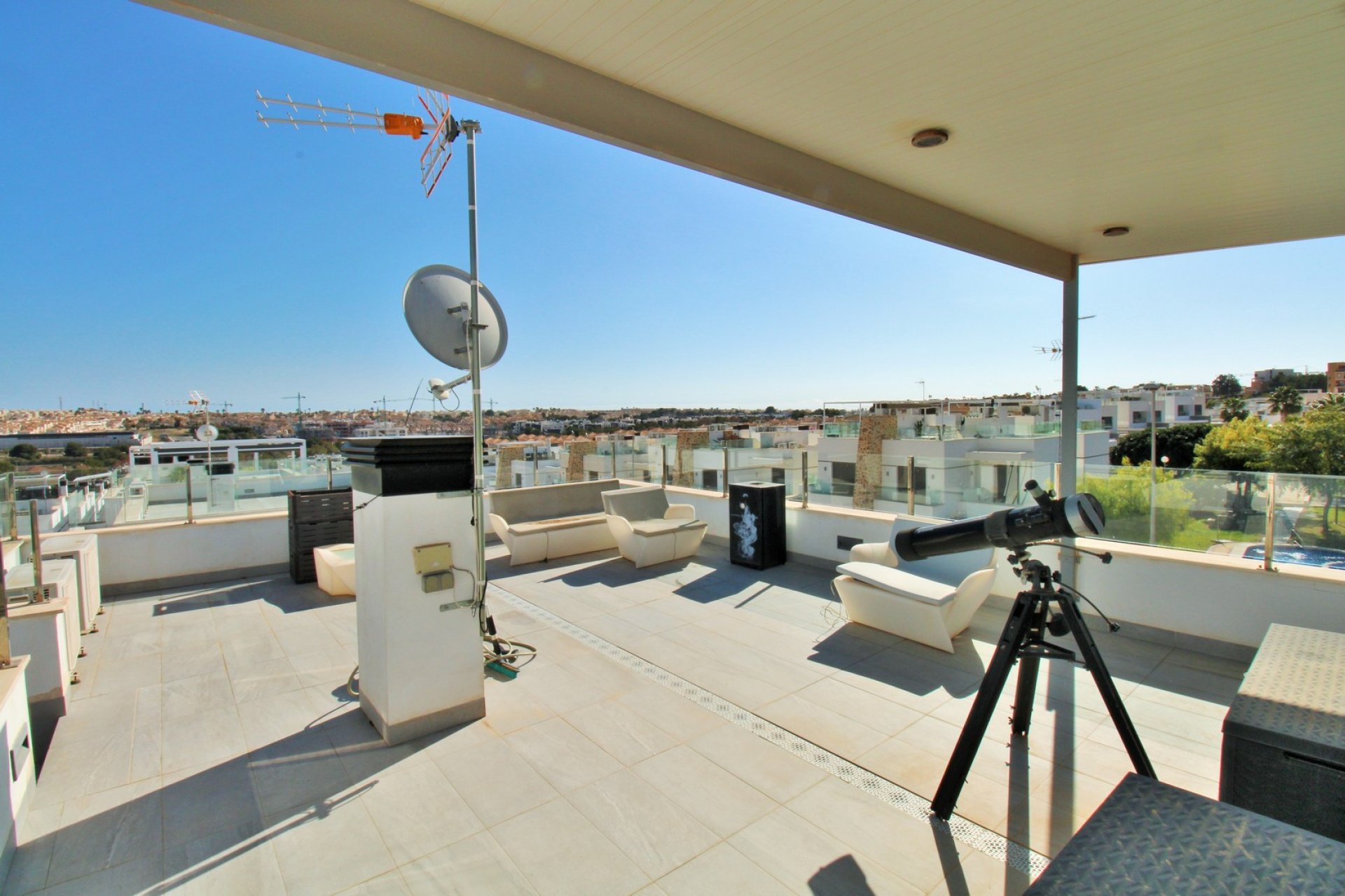 Återförsäljning - Villa -
Villamartín - Villamartin