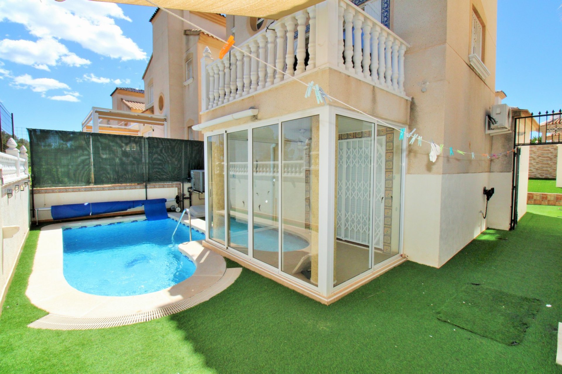 Återförsäljning - Villa -
Villamartín - Villamartin