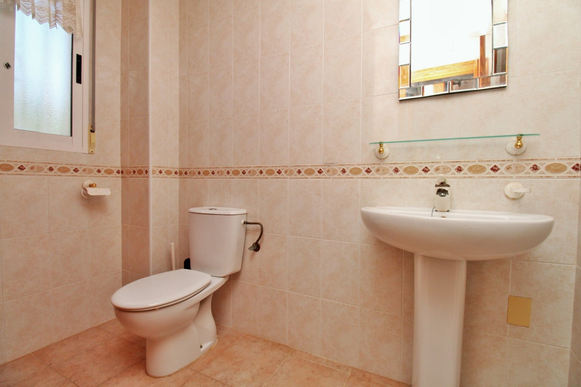 Återförsäljning - Villa -
Villamartín - Villamartin