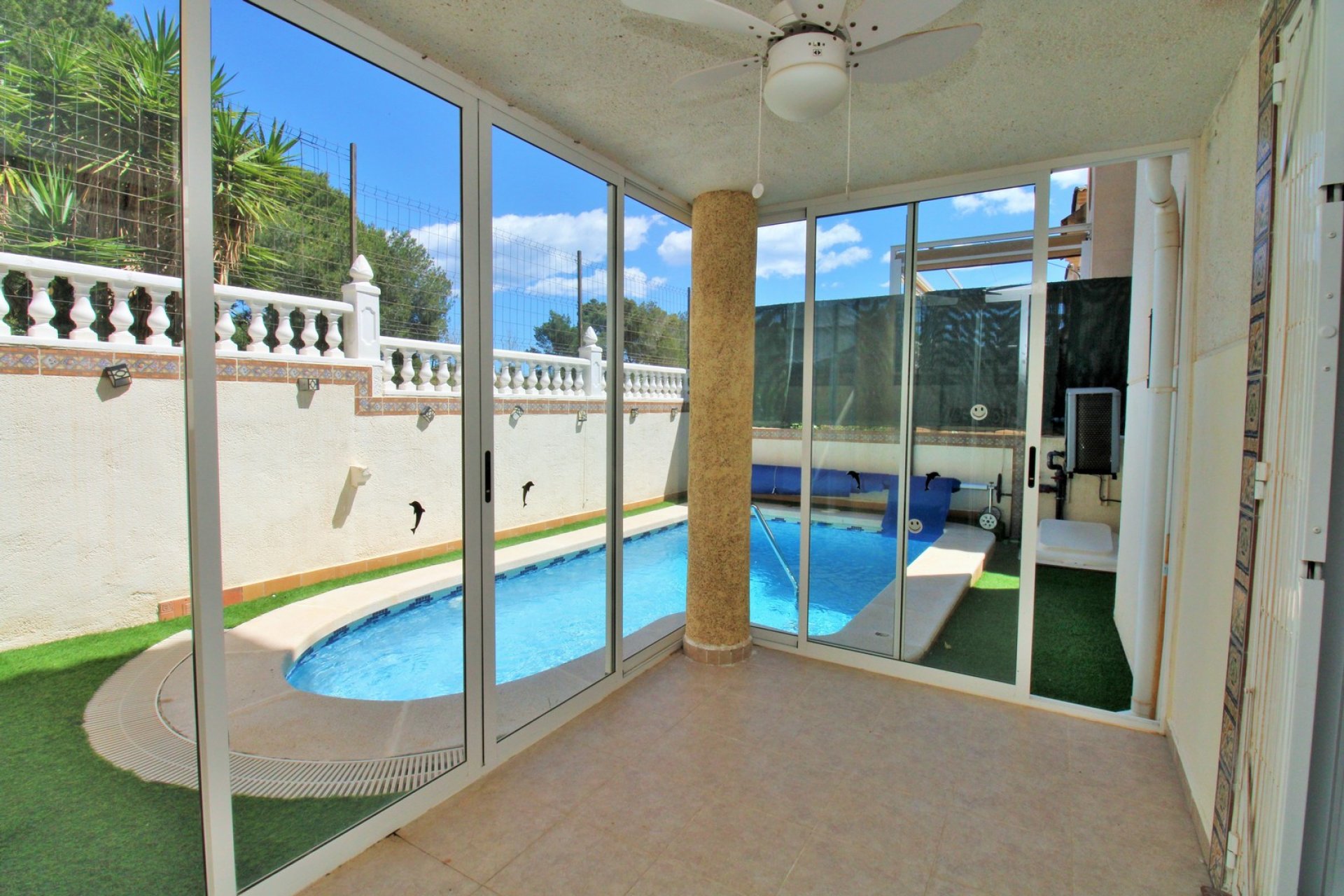 Återförsäljning - Villa -
Villamartín - Villamartin