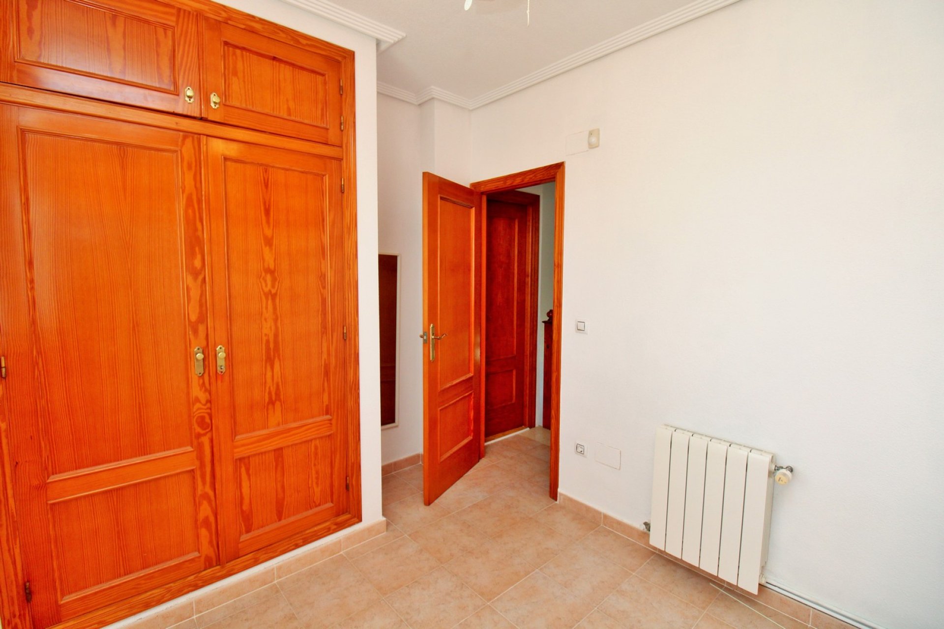 Återförsäljning - Villa -
Villamartín - Villamartin