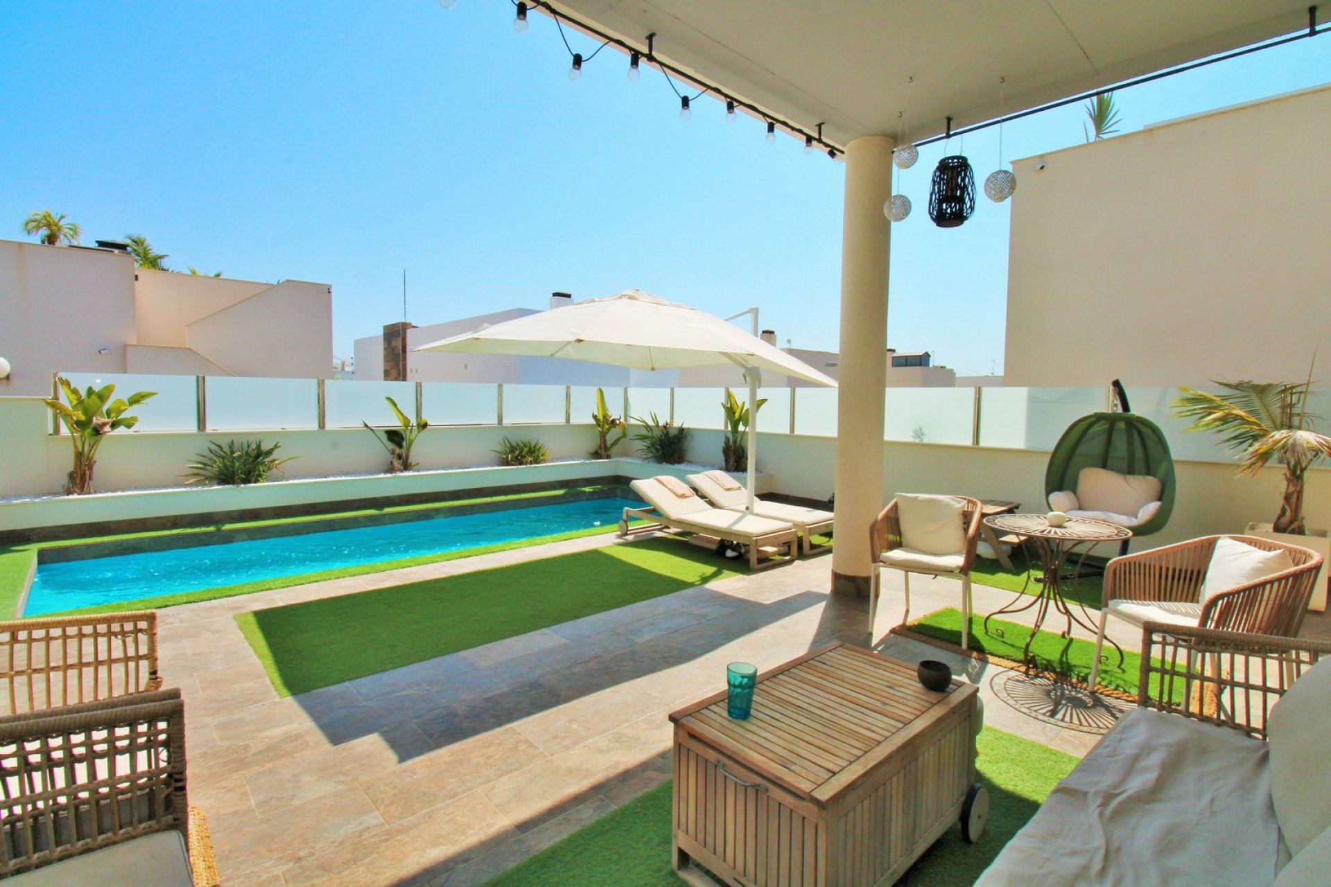 Återförsäljning - Villa -
Villamartín - Villamartin