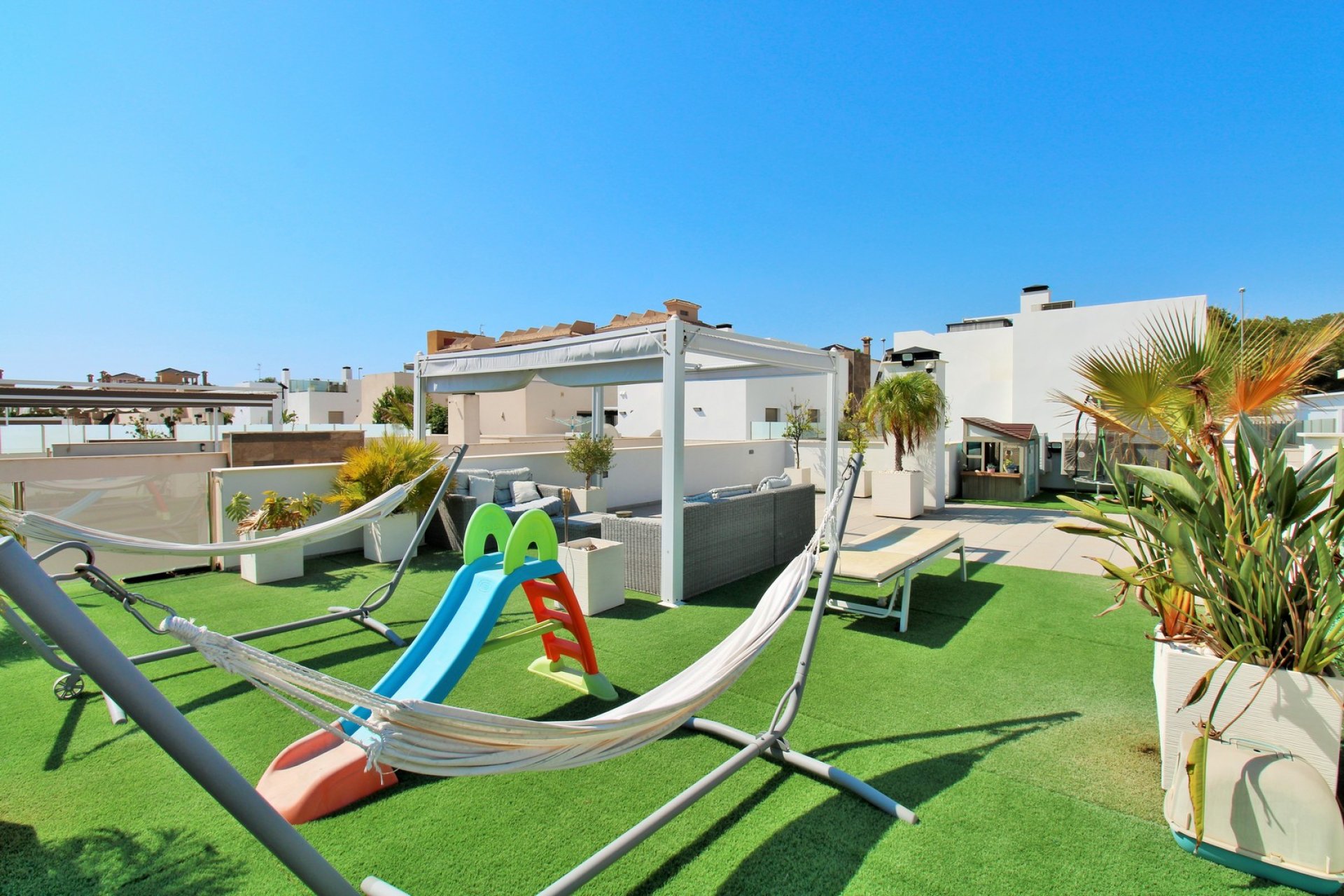 Återförsäljning - Villa -
Villamartín - Villamartin