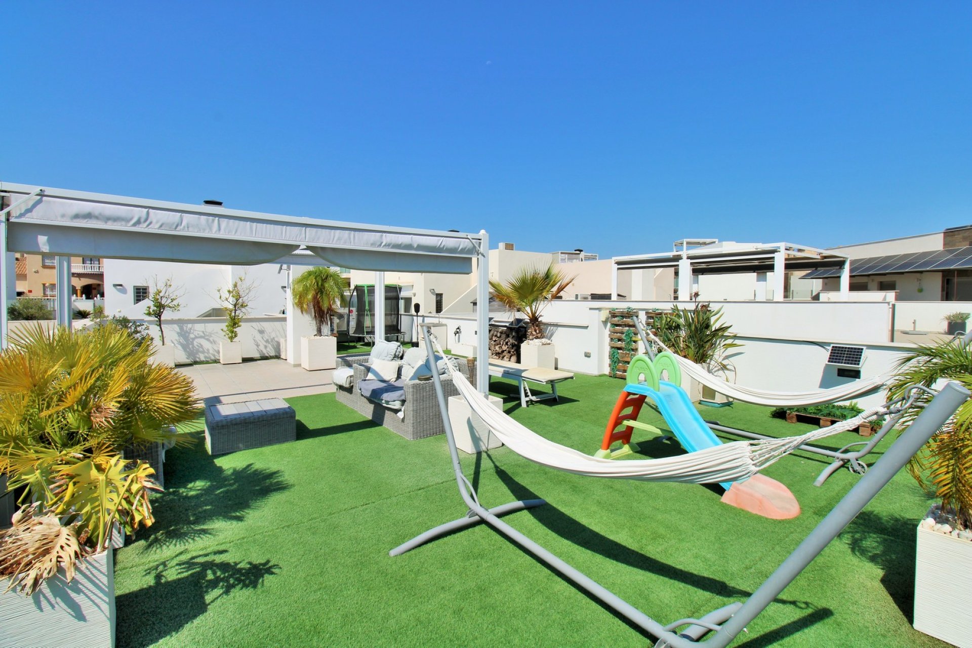Återförsäljning - Villa -
Villamartín - Villamartin