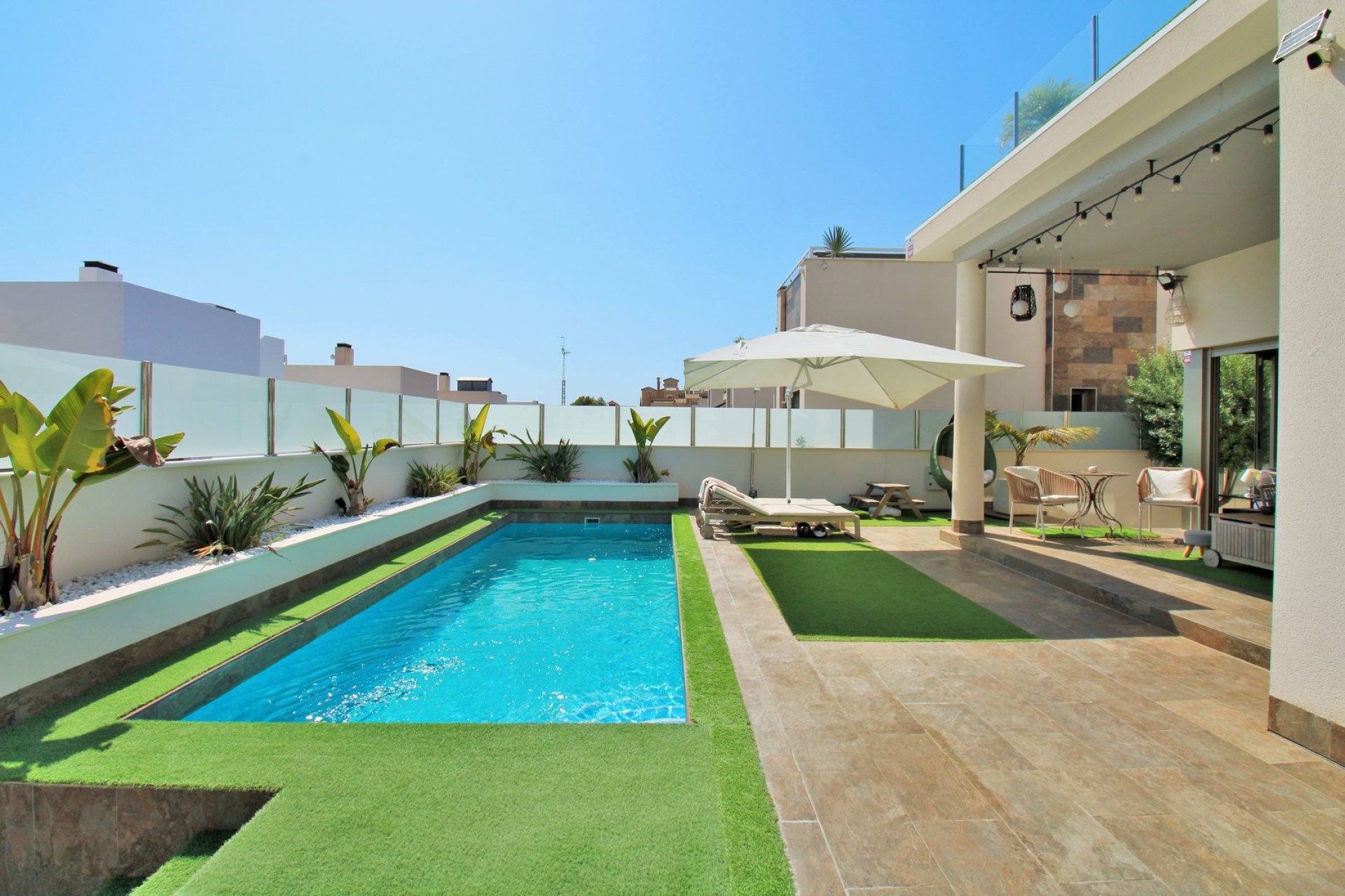 Återförsäljning - Villa -
Villamartín - Villamartin