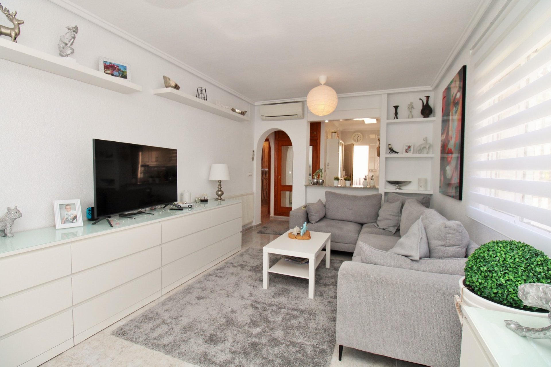 Återförsäljning - Villa -
Villamartín - Villamartin