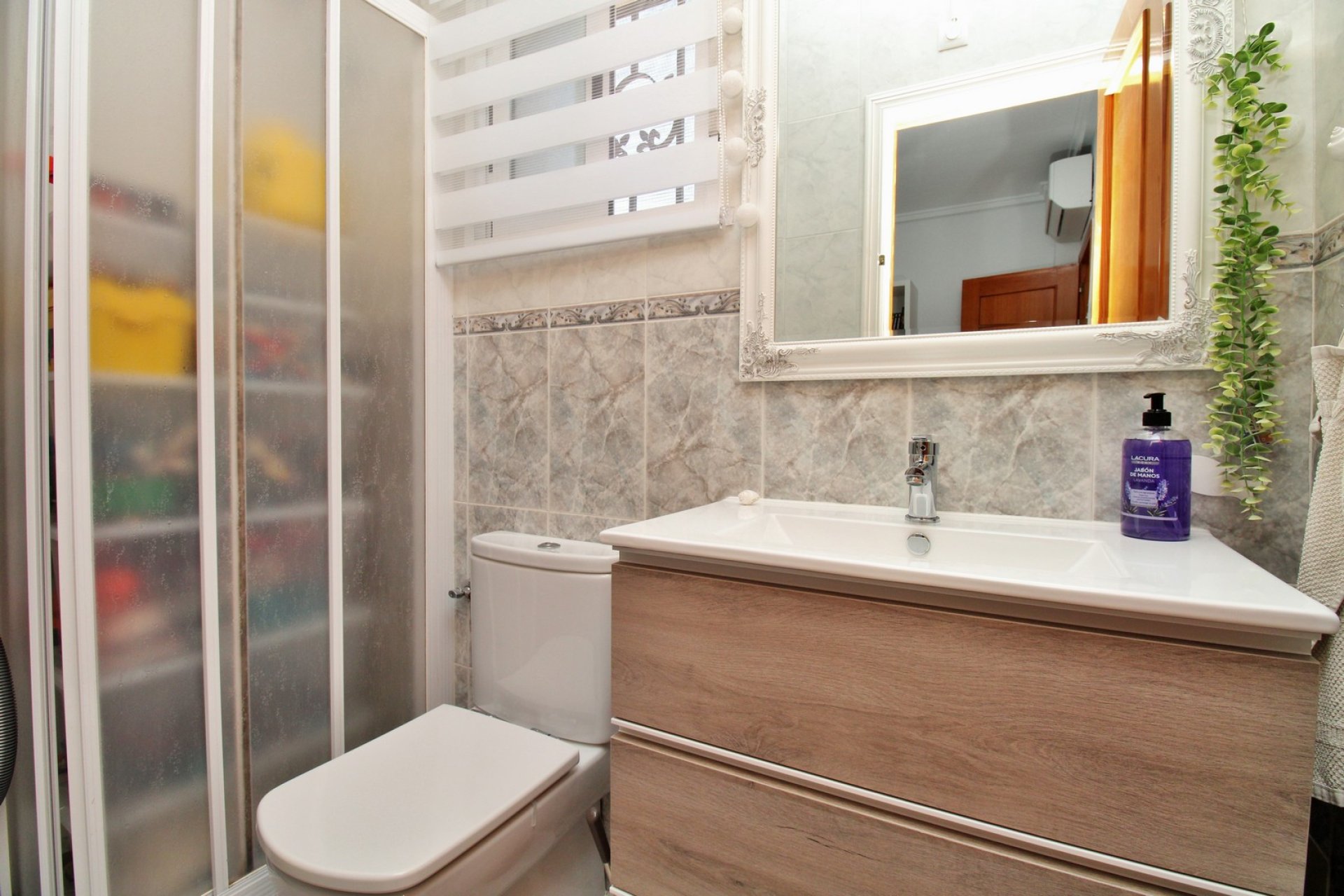 Återförsäljning - Villa -
Villamartín - Villamartin