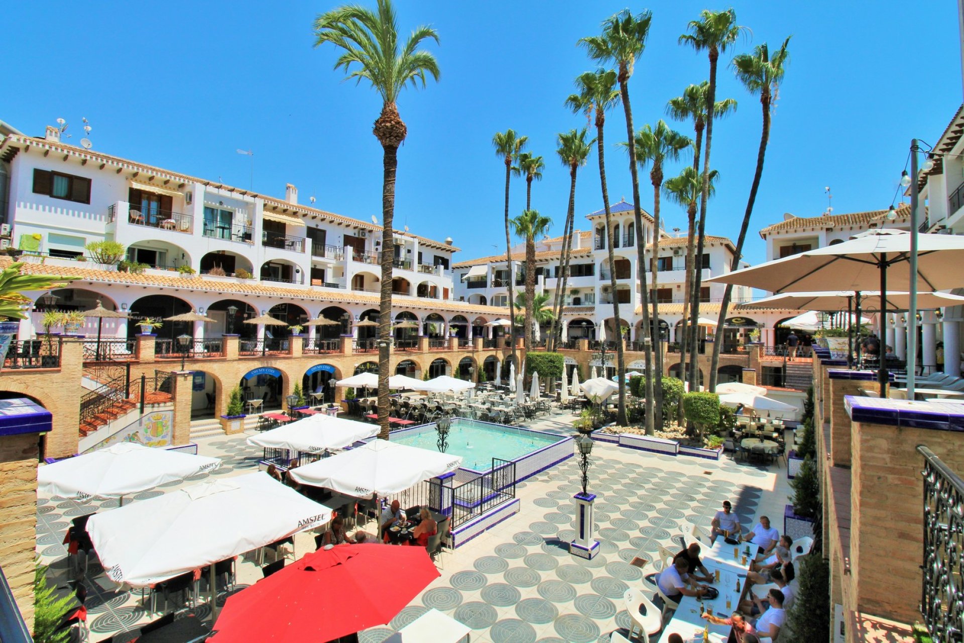 Återförsäljning - Villa -
Villamartín - Villamartin