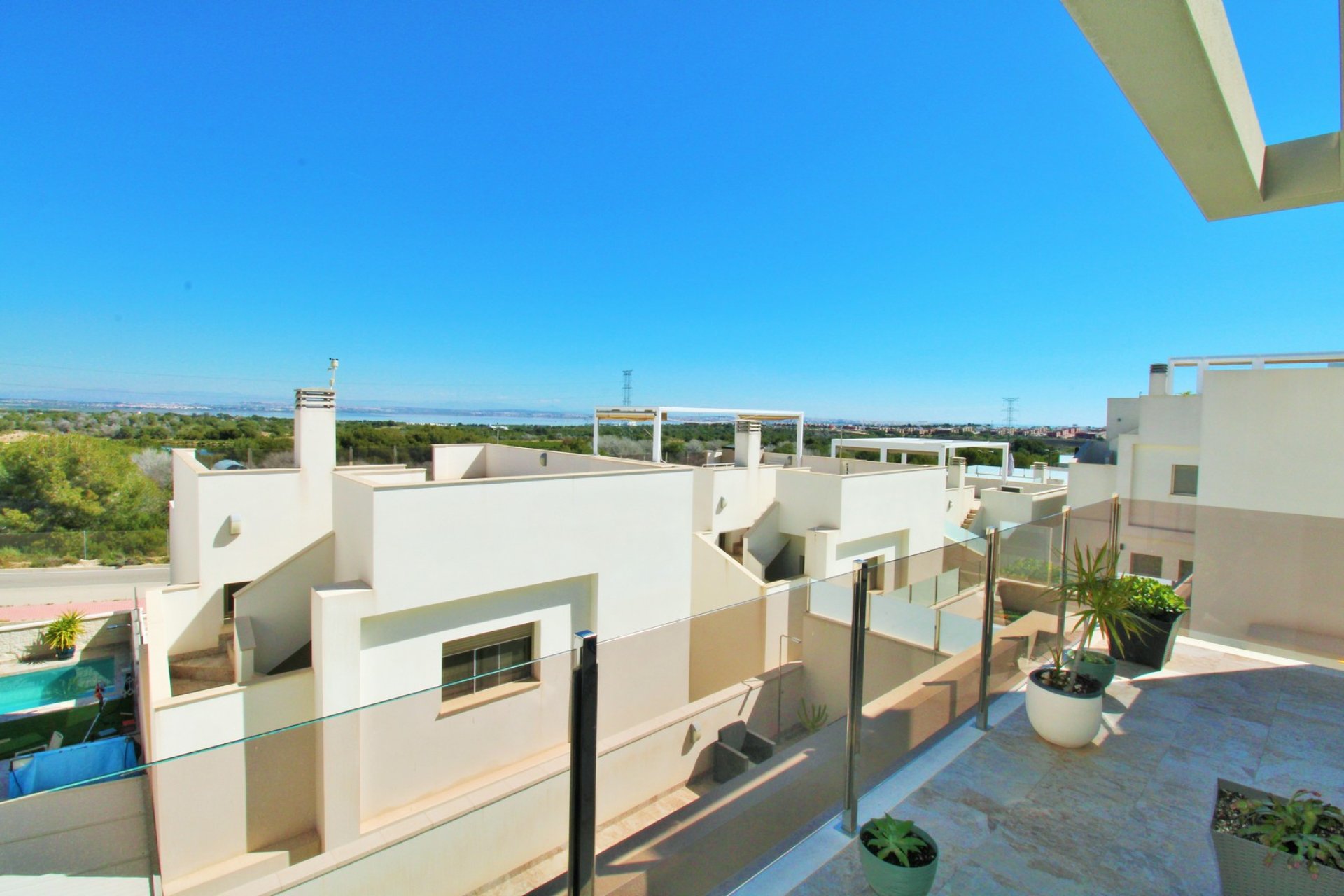 Återförsäljning - Villa -
Villamartín - Villamartin