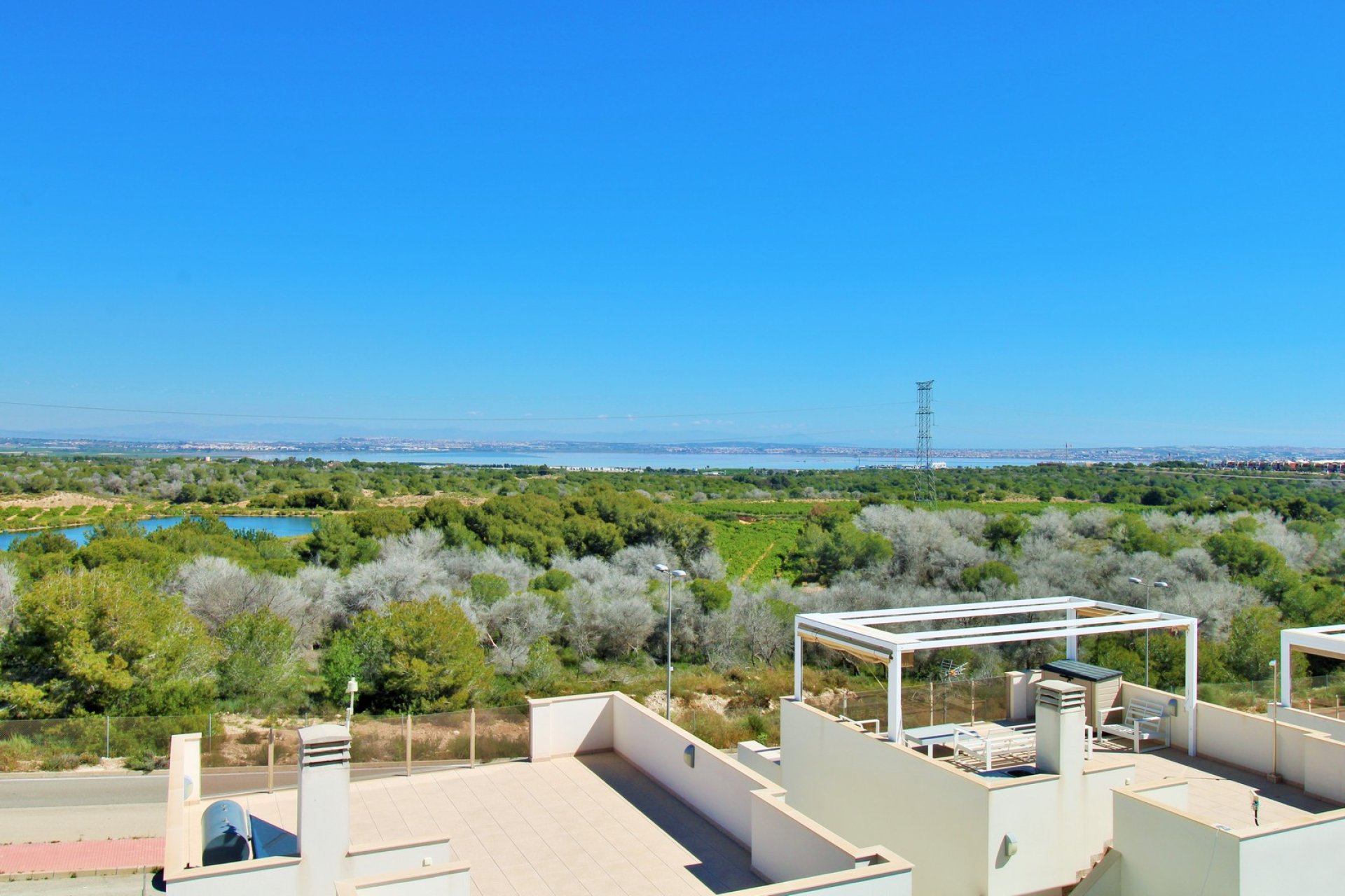 Återförsäljning - Villa -
Villamartín - Villamartin