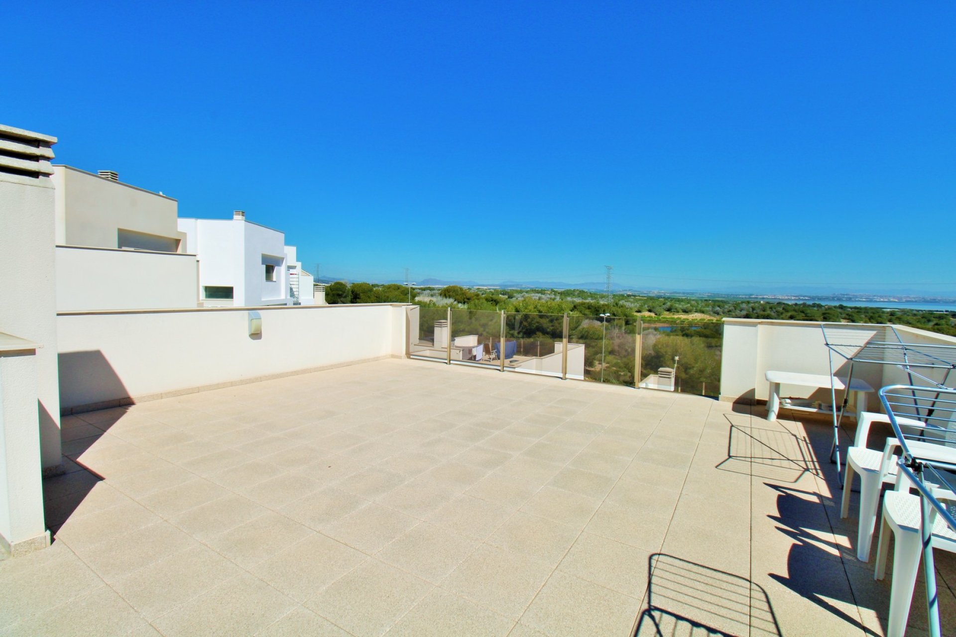 Återförsäljning - Villa -
Villamartín - Villamartin