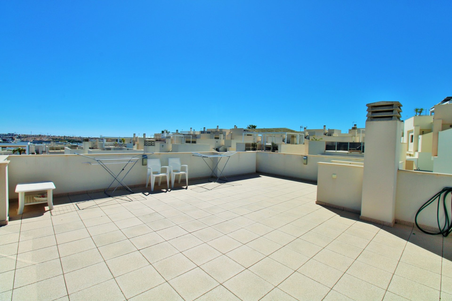 Återförsäljning - Villa -
Villamartín - Villamartin