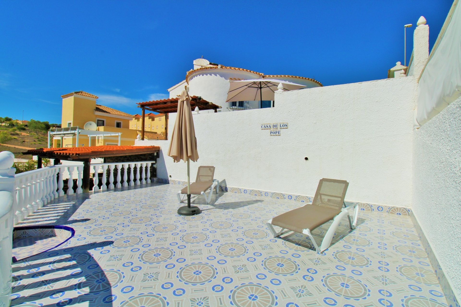 Återförsäljning - Villa -
Villamartín - Villamartin