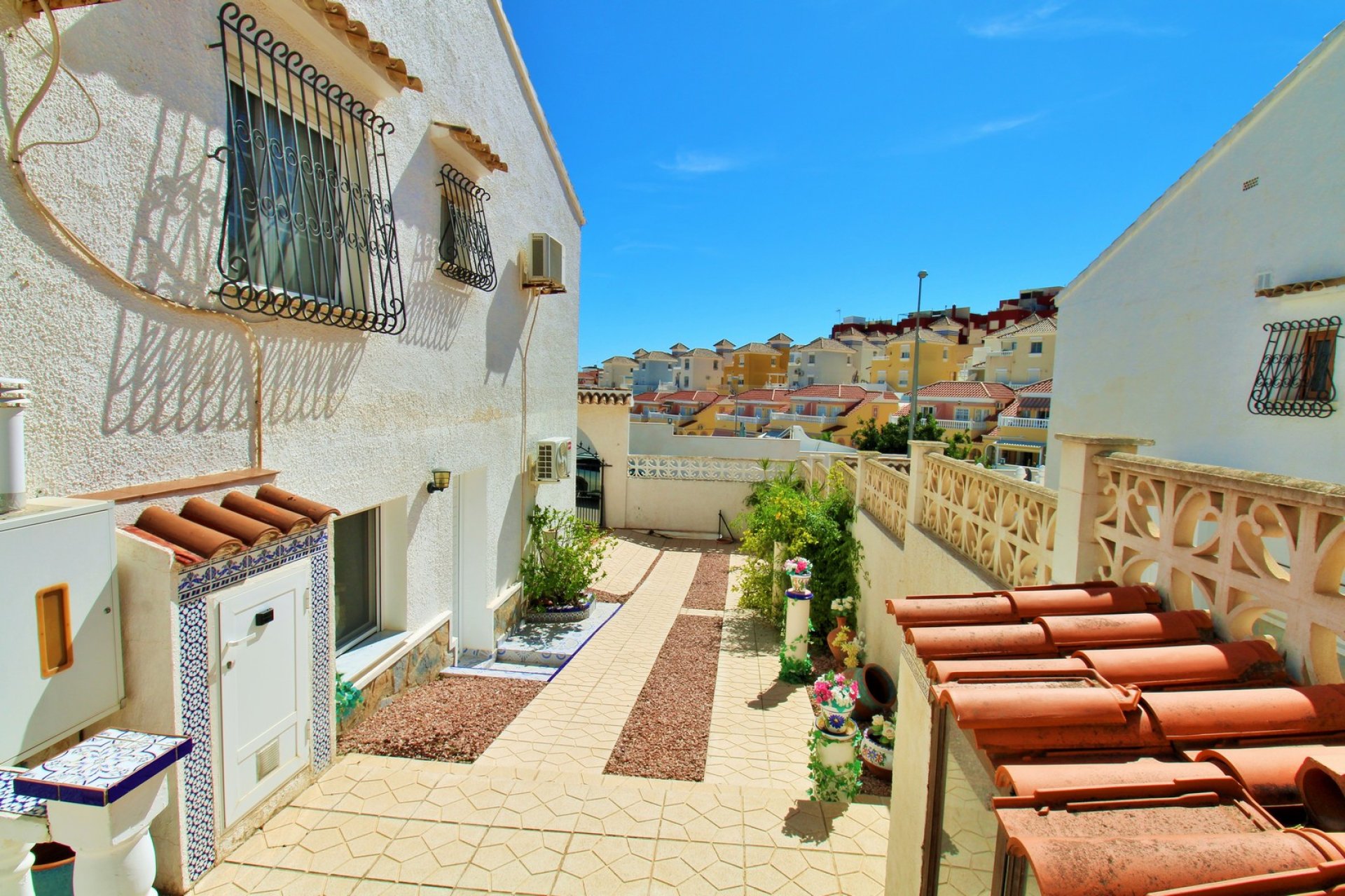 Återförsäljning - Villa -
Villamartín - Villamartin