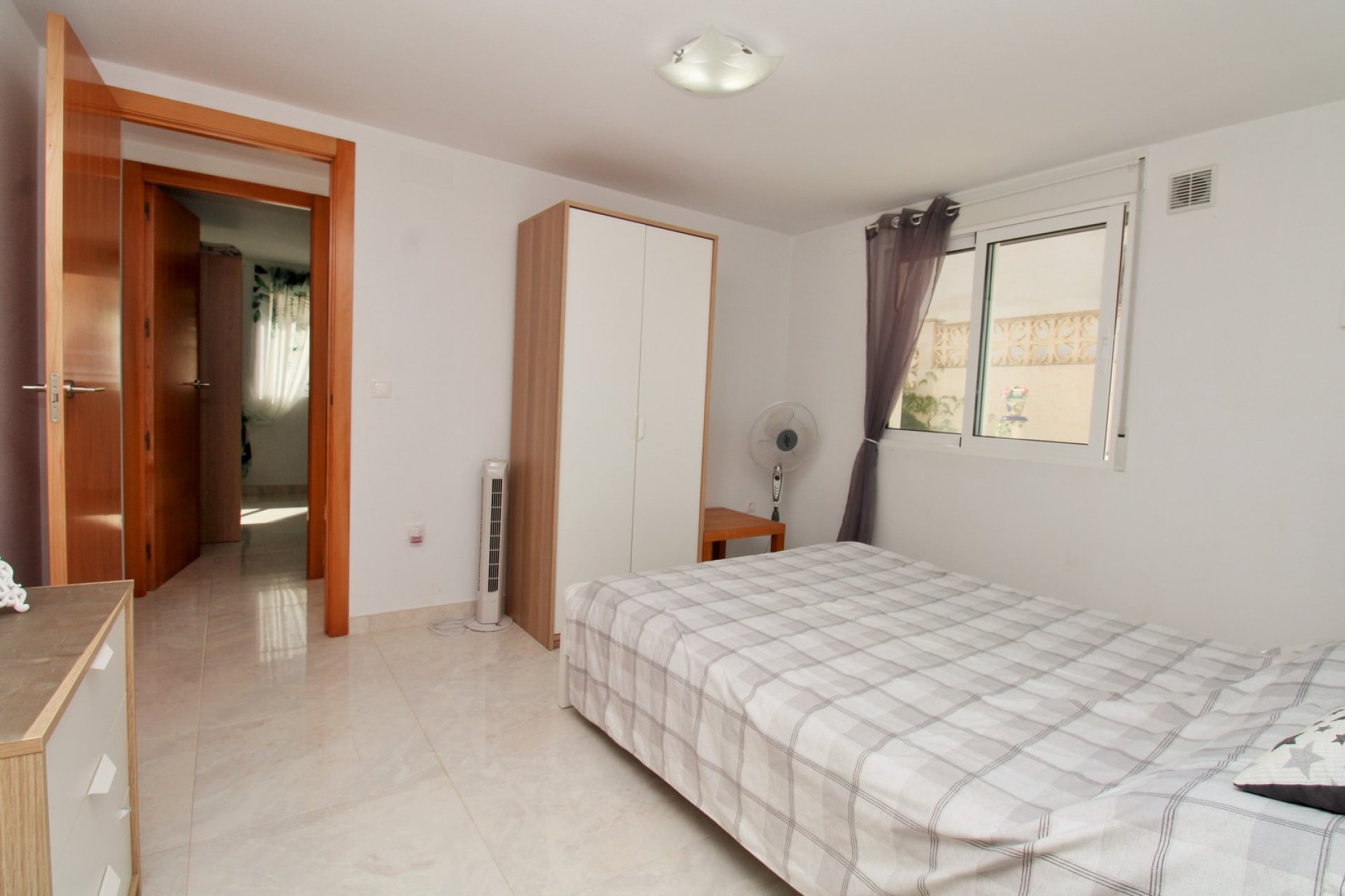 Återförsäljning - Villa -
Villamartín - Villamartin