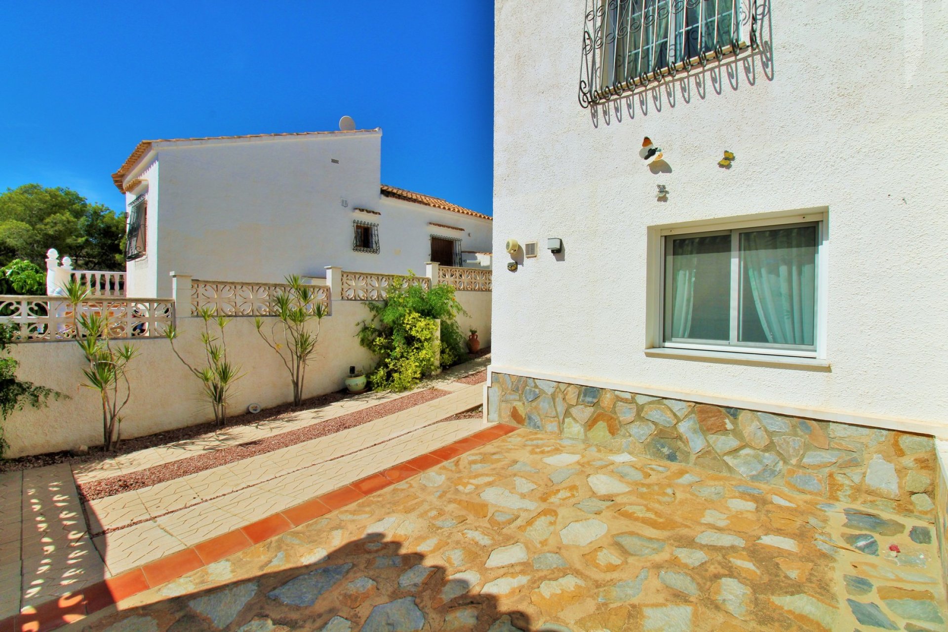 Återförsäljning - Villa -
Villamartín - Villamartin
