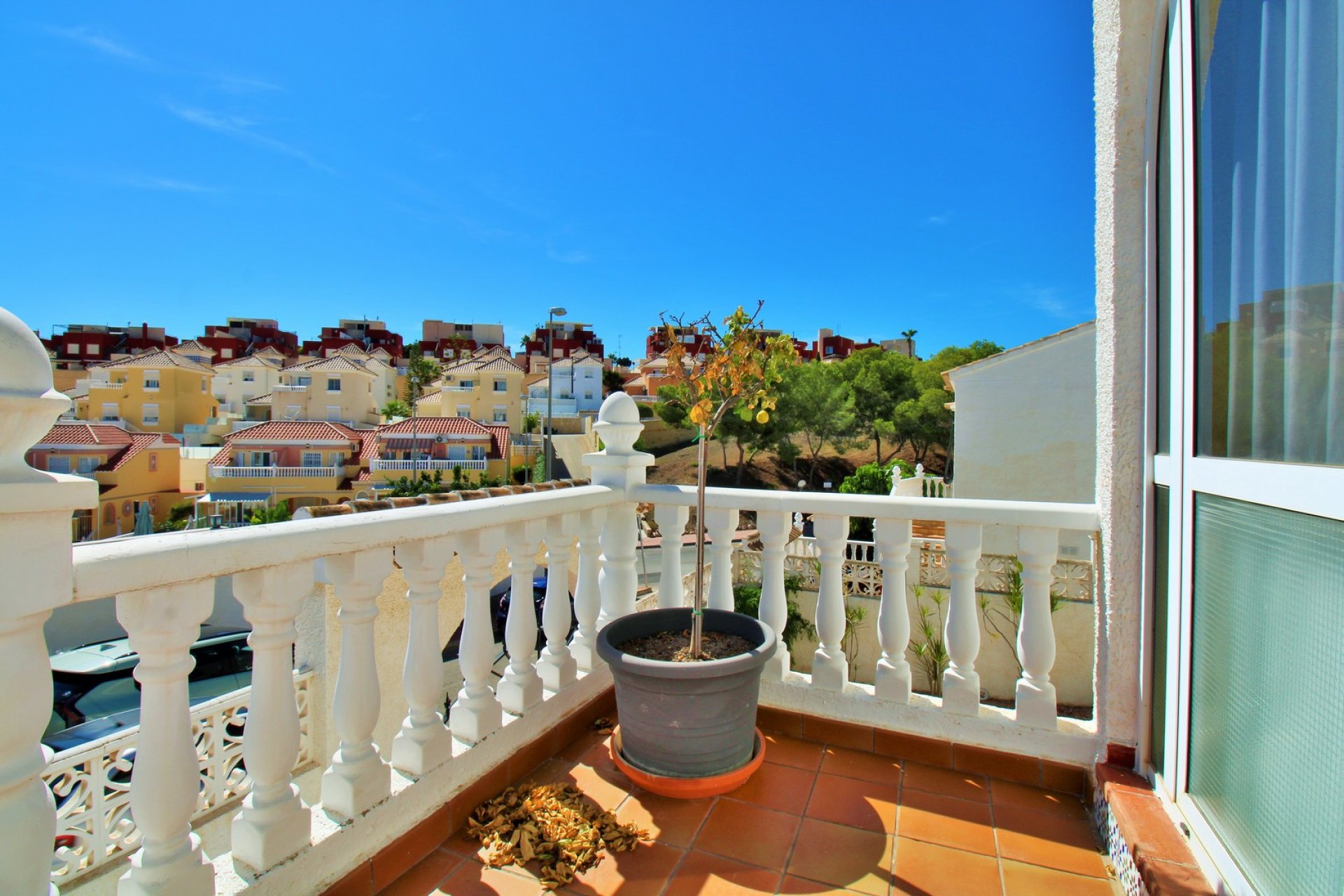 Återförsäljning - Villa -
Villamartín - Villamartin