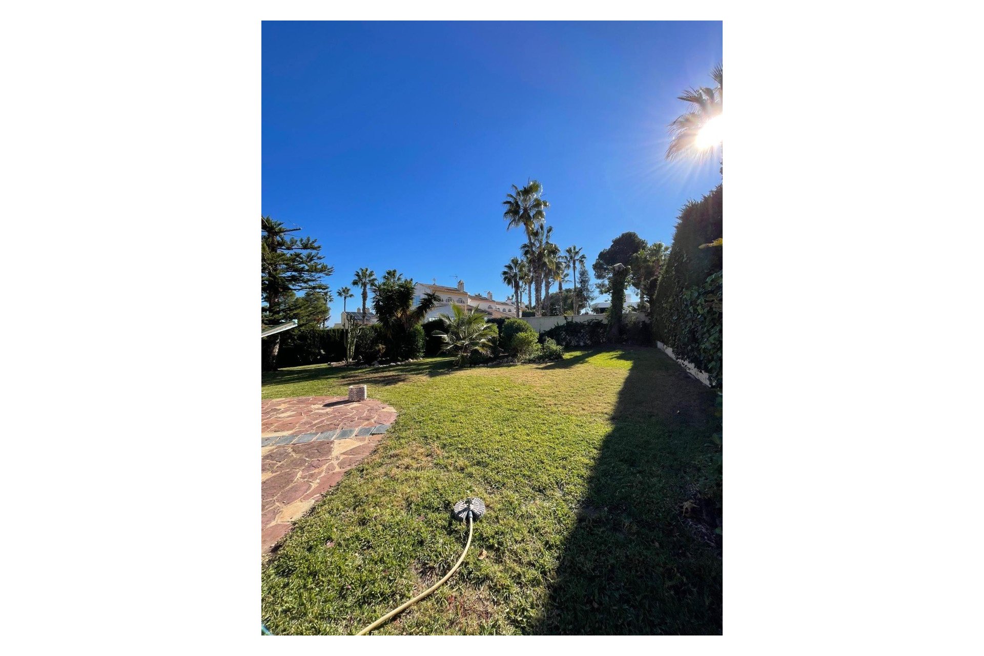 Återförsäljning - Villa -
Villamartin