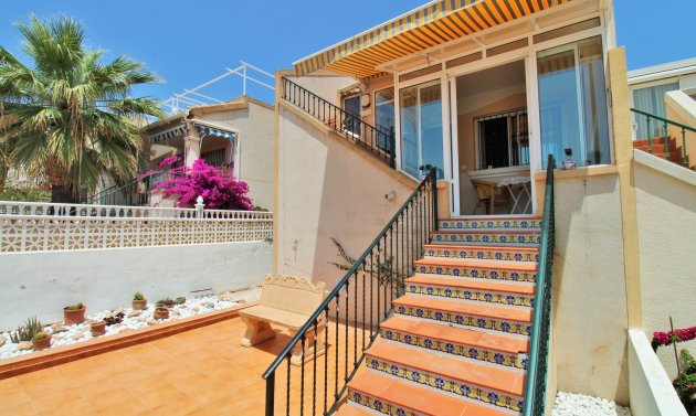 Bungalow - Resale - Villamartín -
                Villamartin