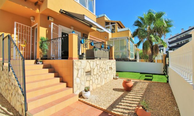 Detached Villa - Återförsäljning - Villamartín -
                Villamartin