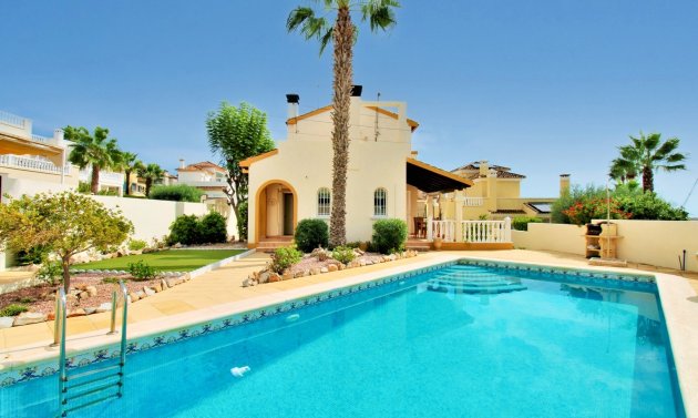 Detached Villa - Återförsäljning - Villamartín - Villamartin