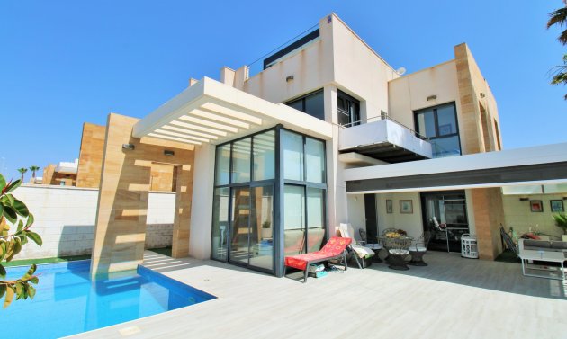 Detached Villa - Resale - Cabo Roig -
                Cabo Roig