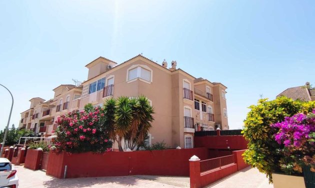 Duplex - Resale - La Florida -
                La Florida