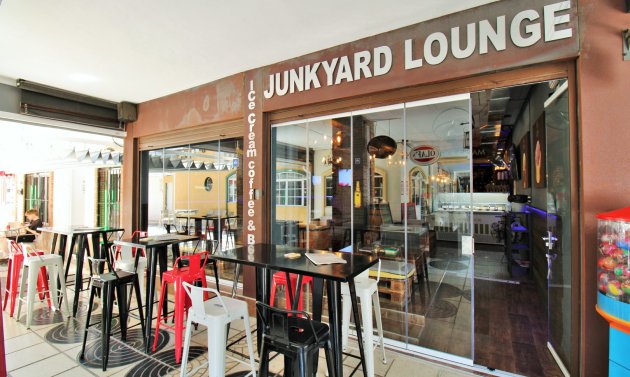 Kommersiell - Återförsäljning - Villamartín -
                Villamartin