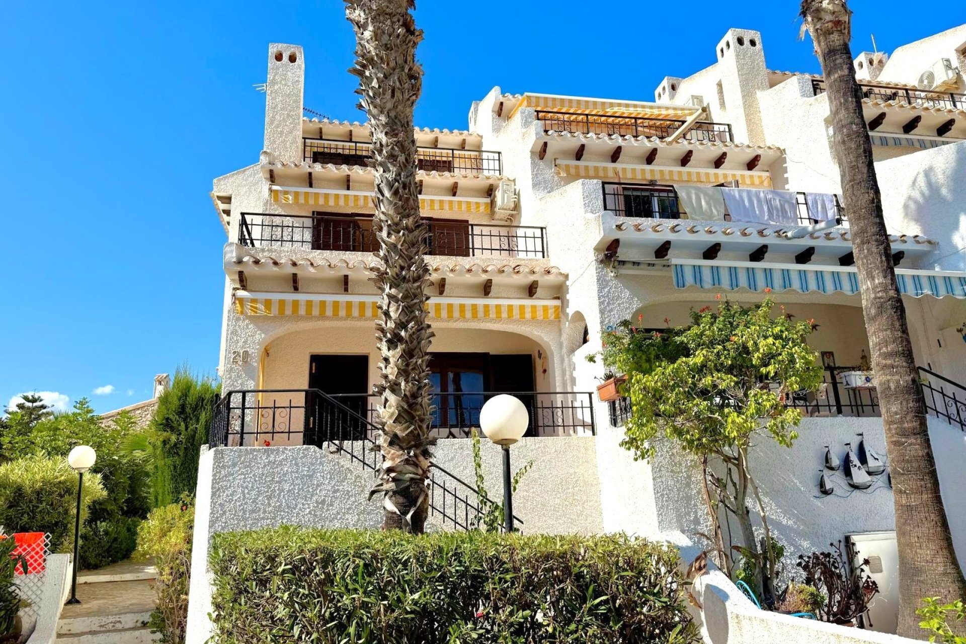 Langfristige Vermietung - Detached Villa -
Cabo Roig